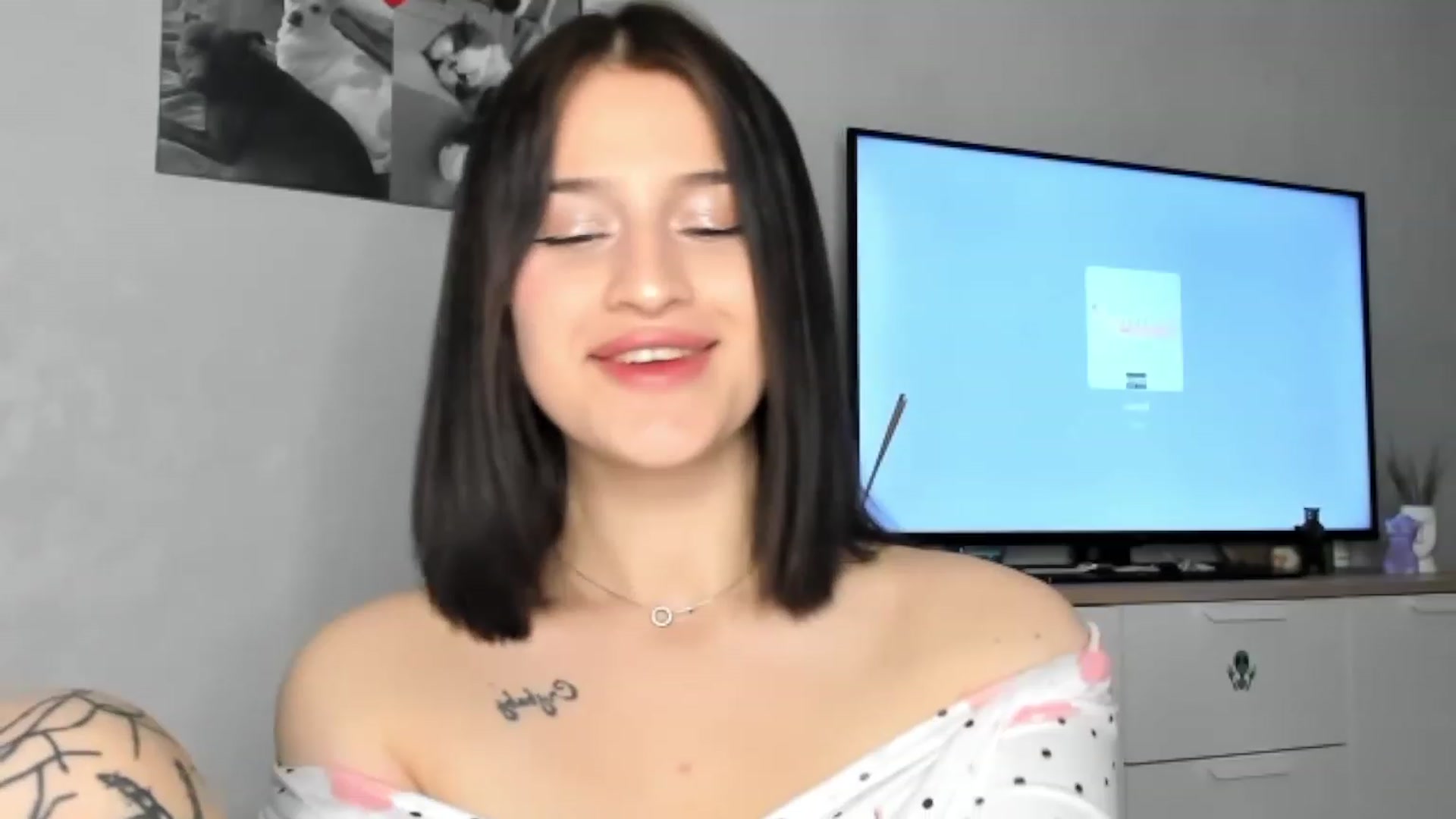 Gallery image thumbnail from BennetLorin__'s myfreecams stream on, 03/25/2023, 16:31 image 19 of 20