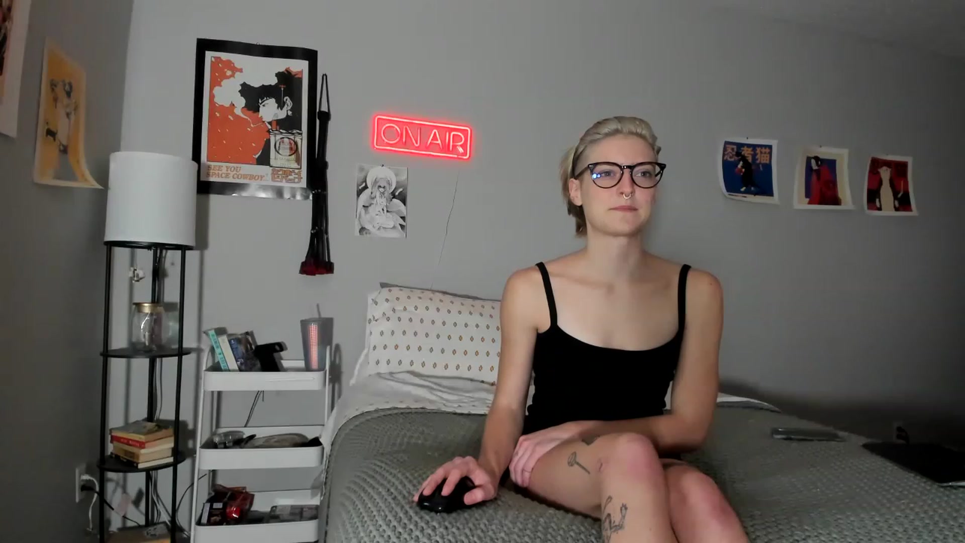 Gallery image thumbnail from BennieJett's myfreecams stream on, 12/07/2022, 20:55 image 2 of 20