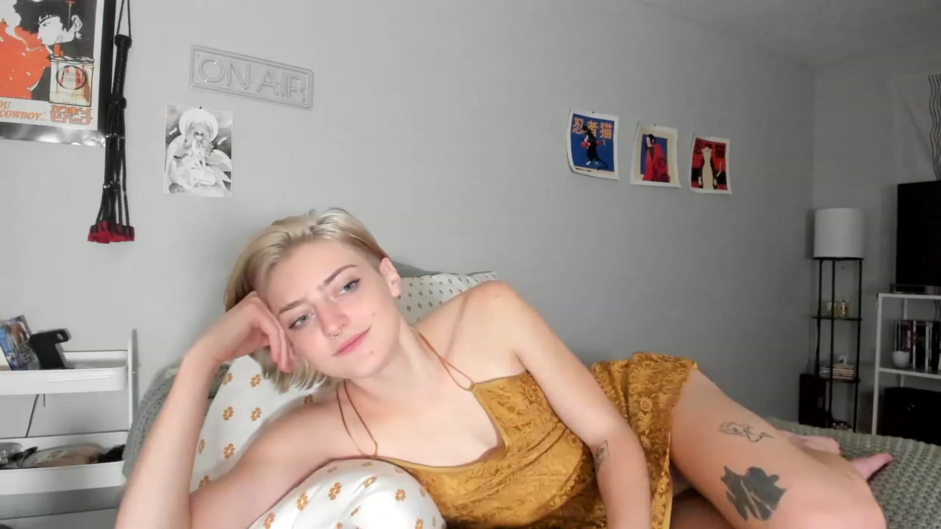Gallery image thumbnail from BennieJett's myfreecams stream on, 12/10/2022, 18:19 image 5 of 20