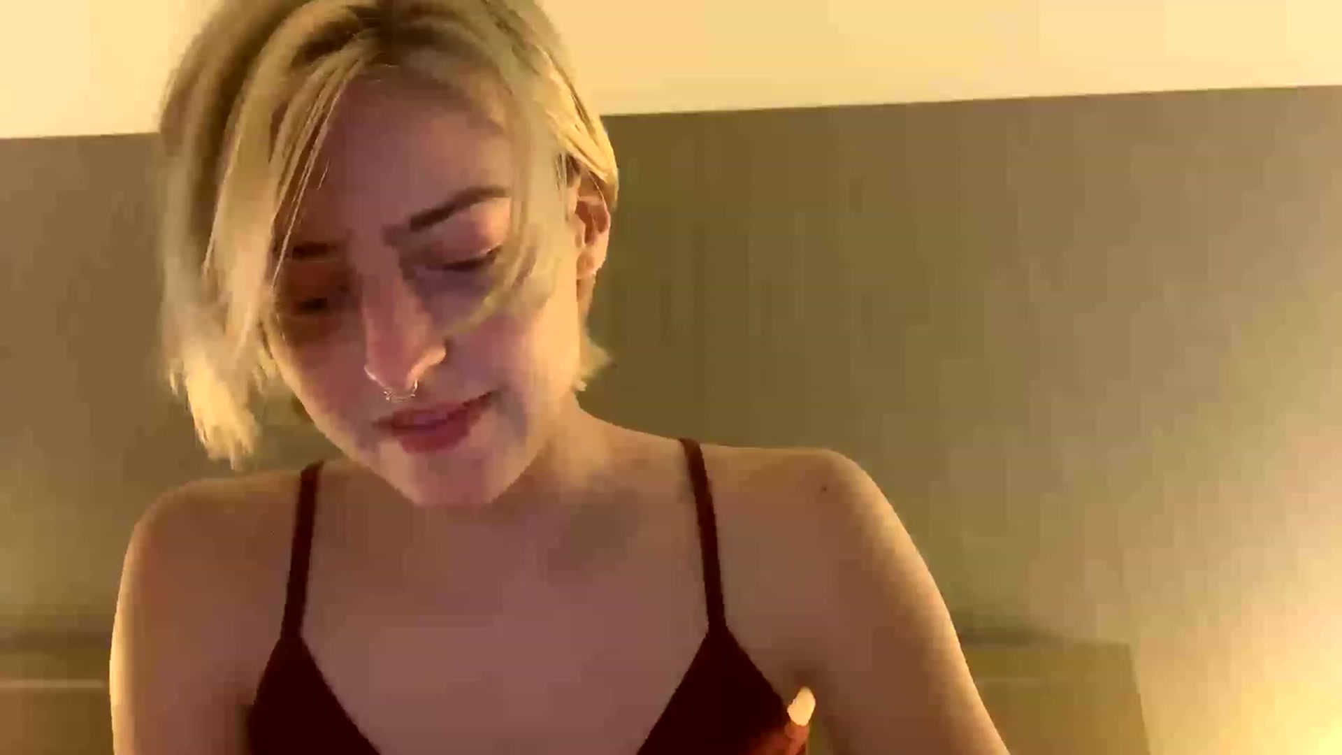 Gallery image thumbnail from BennieJett's myfreecams stream on, 12/15/2022, 03:03 image 12 of 20