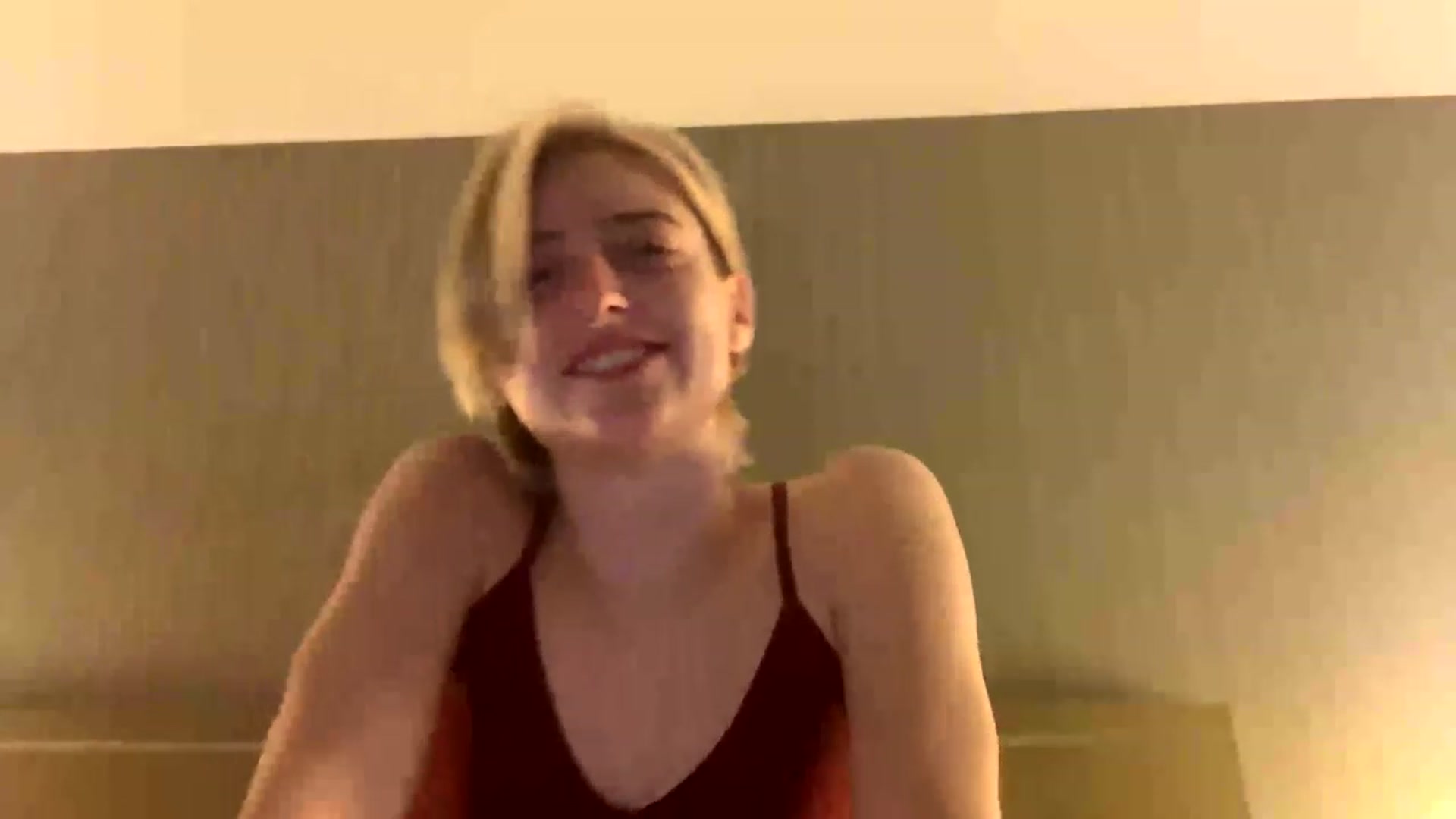 Gallery image thumbnail from BennieJett's myfreecams stream on, 12/15/2022, 03:03 image 10 of 20