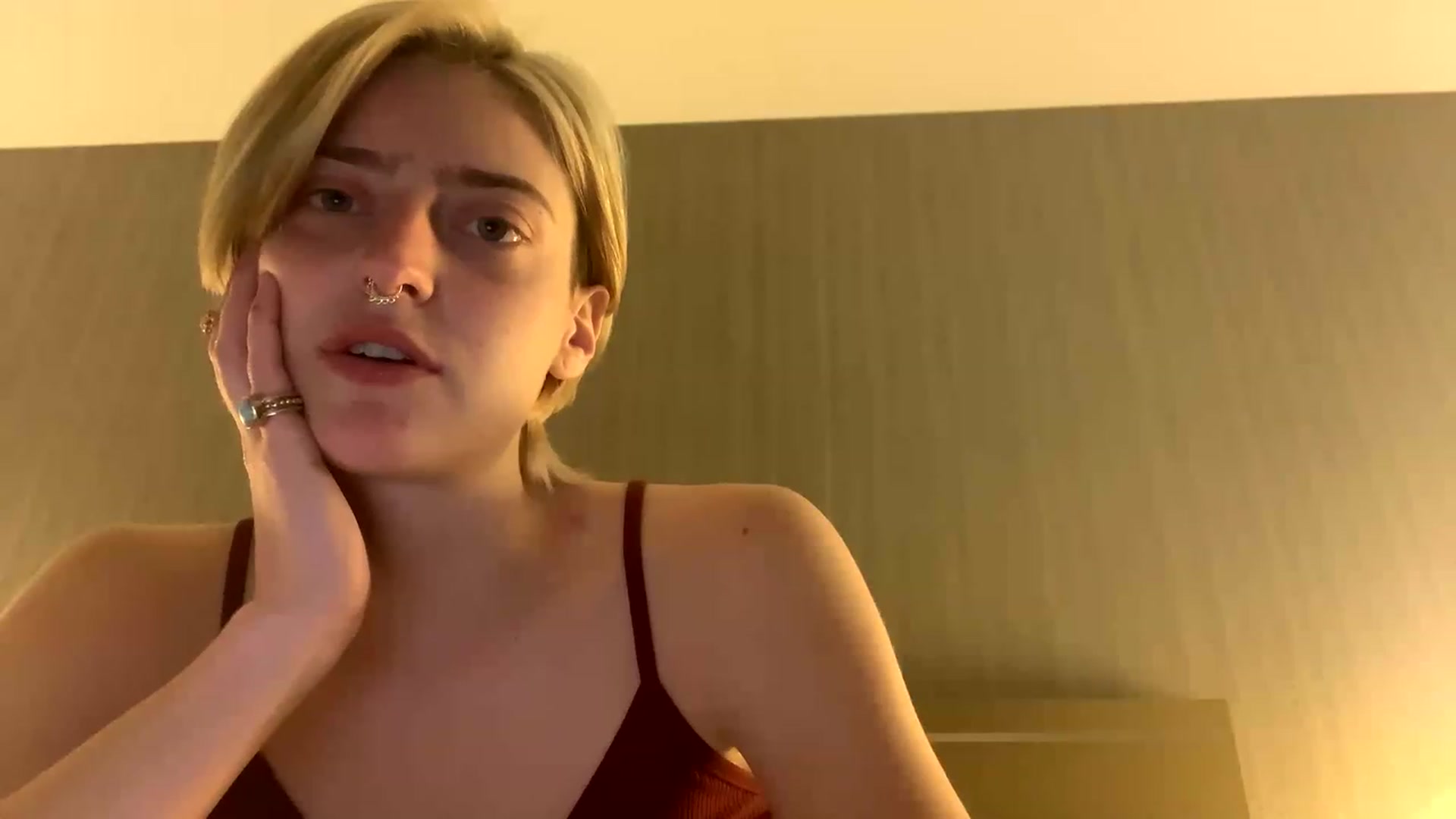 Gallery image thumbnail from BennieJett's myfreecams stream on, 12/15/2022, 03:03 image 8 of 20