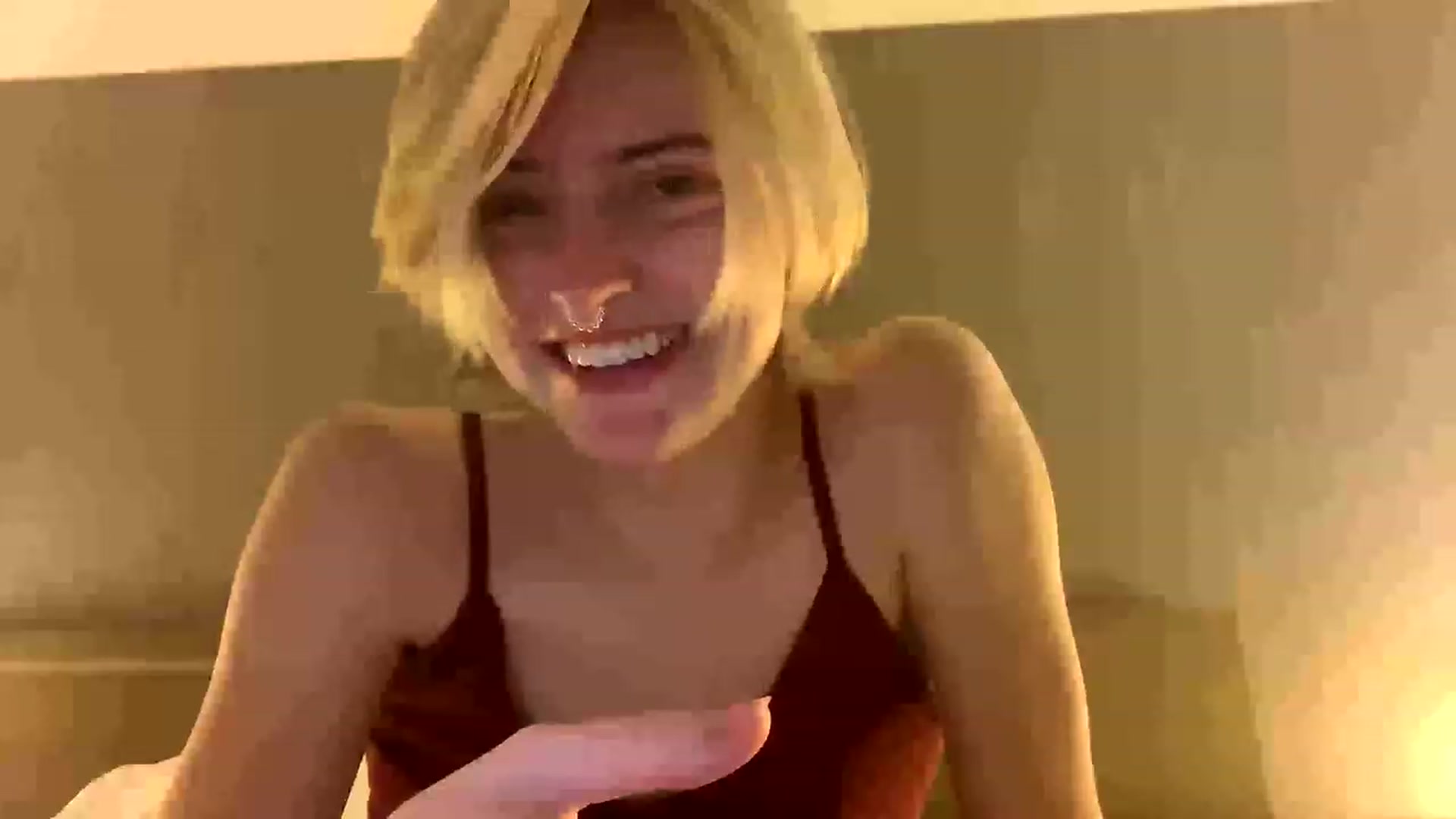 Gallery image thumbnail from BennieJett's myfreecams stream on, 12/15/2022, 04:01 image 4 of 20