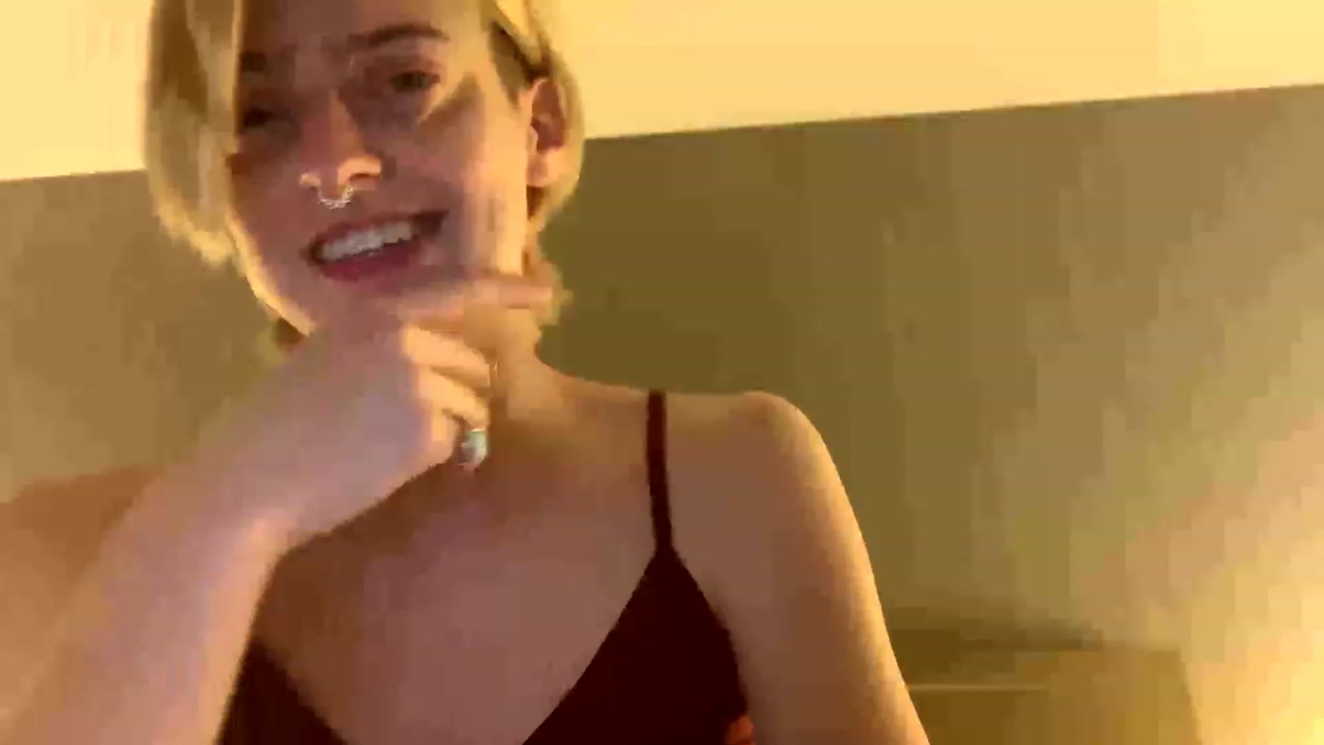 Gallery image thumbnail from BennieJett's myfreecams stream on, 12/15/2022, 05:07 image 20 of 20