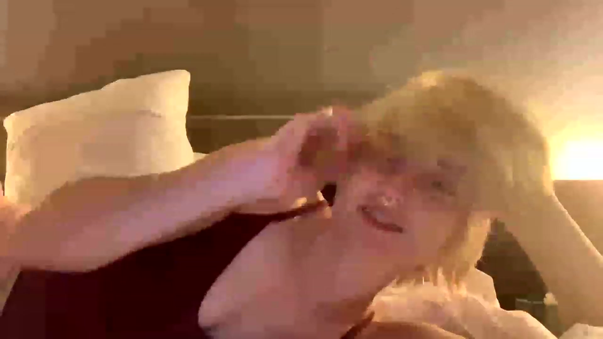 Gallery image thumbnail from BennieJett's myfreecams stream on, 12/15/2022, 05:07 image 5 of 20