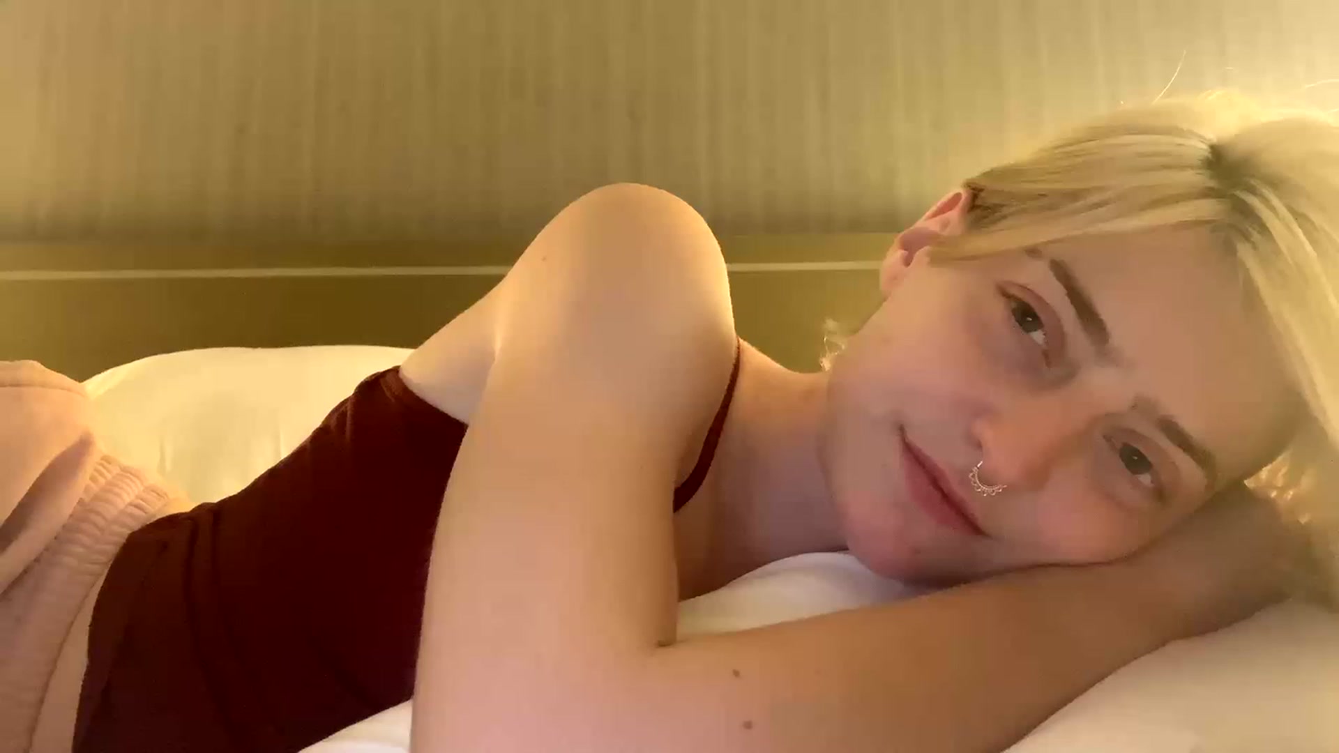 Gallery image thumbnail from BennieJett's myfreecams stream on, 12/15/2022, 05:07 image 10 of 20