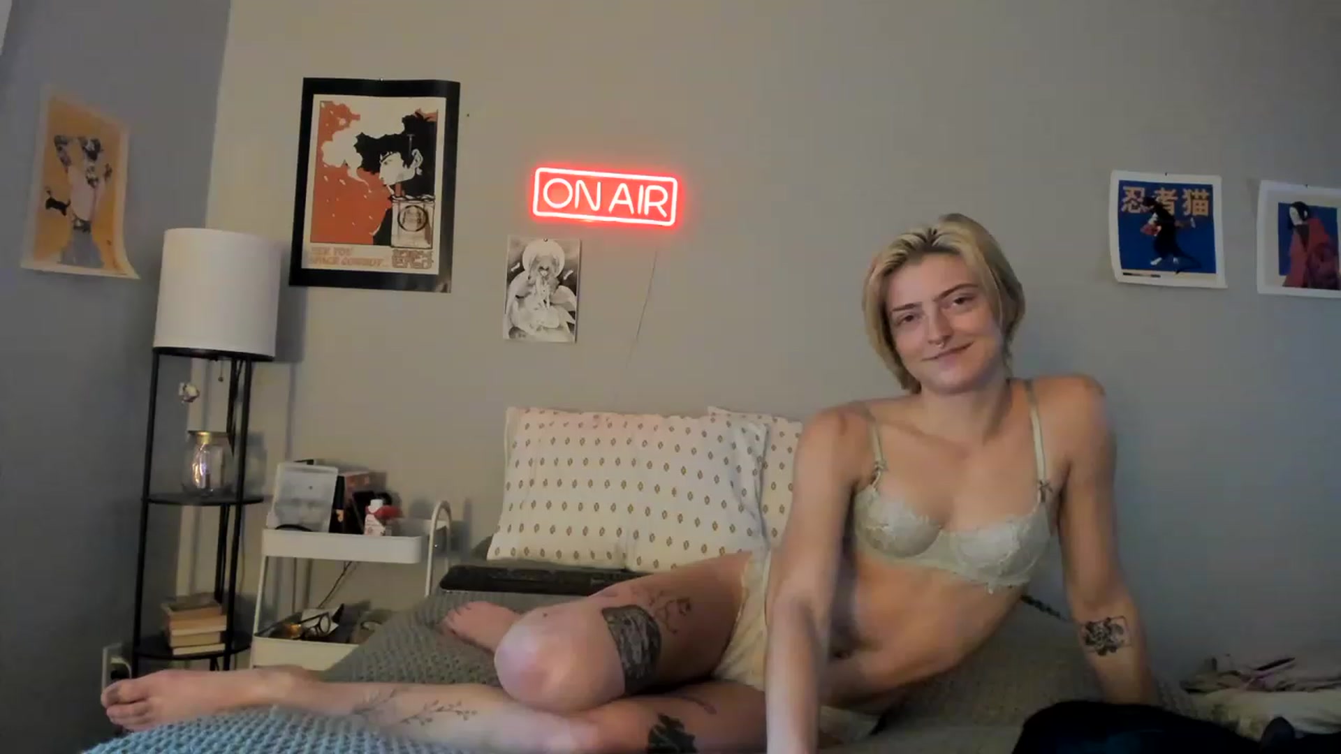 Gallery image thumbnail from BennieJett's myfreecams stream on, 12/28/2022, 19:24 image 13 of 20