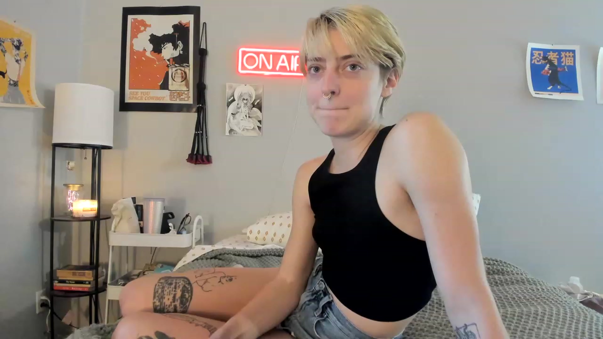 Gallery image thumbnail from BennieJett's myfreecams stream on, 01/19/2023, 24:27 image 1 of 20
