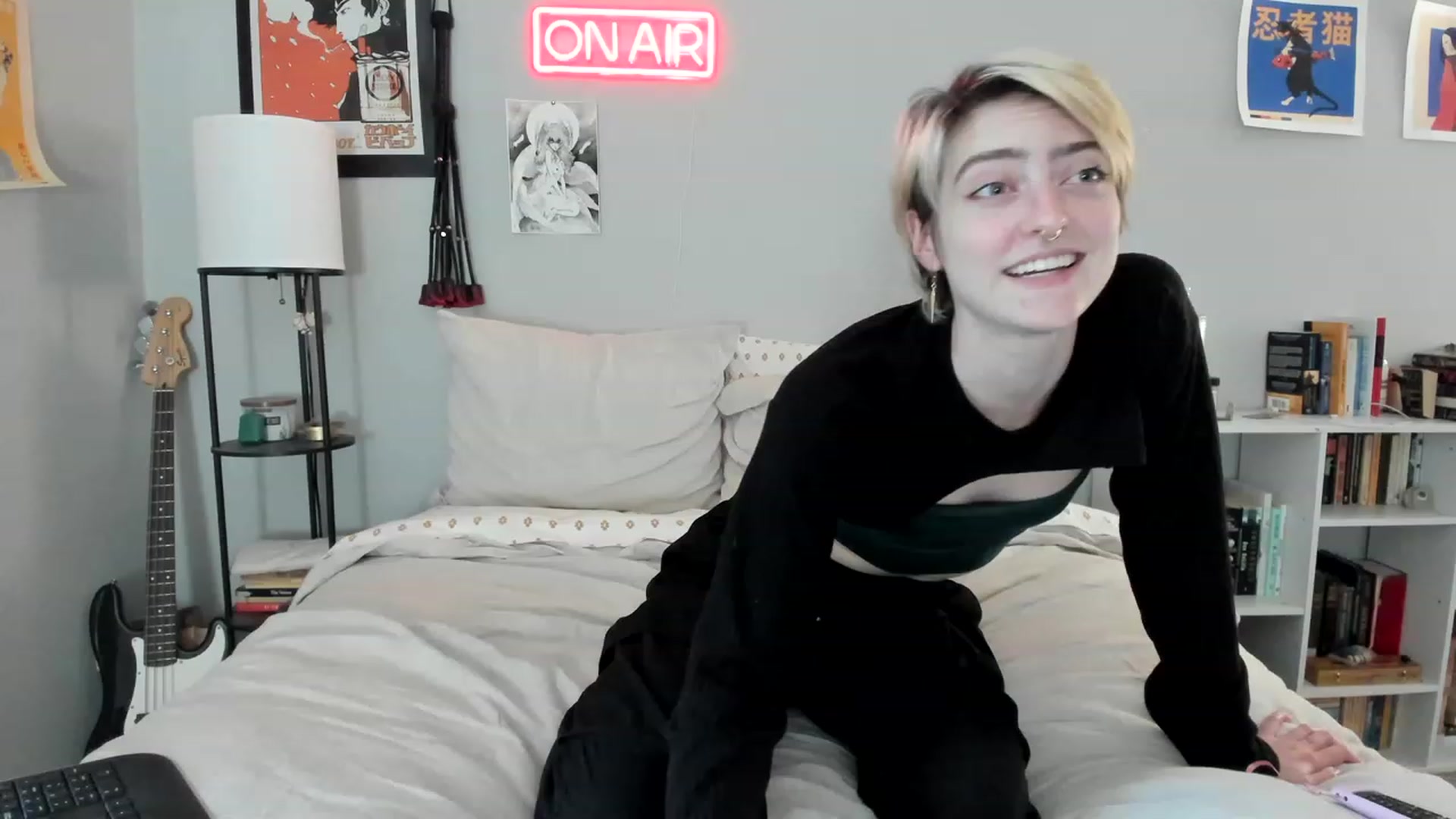 Gallery image thumbnail from BennieJett's myfreecams stream on, 03/16/2023, 23:28 image 6 of 20
