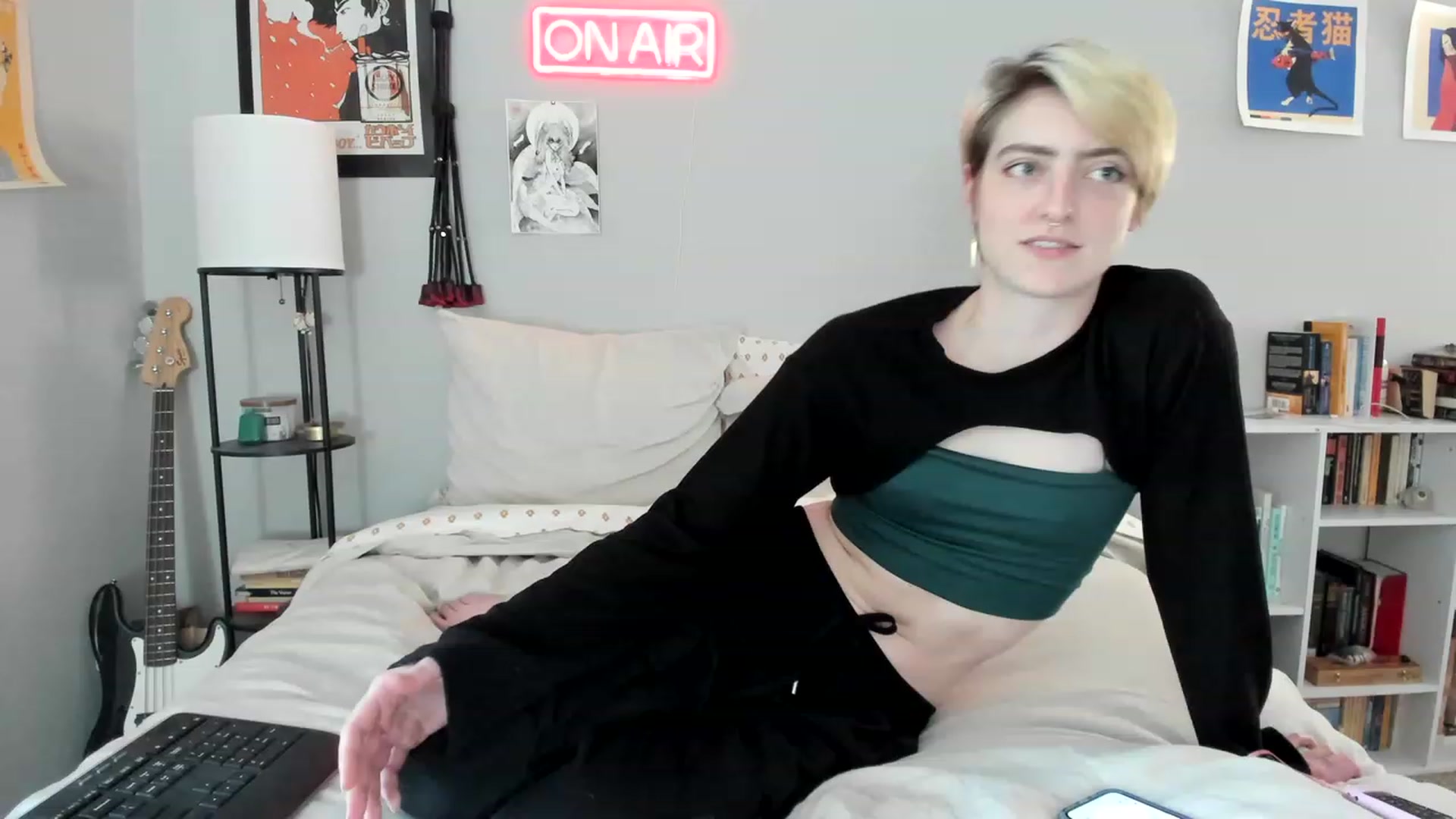 Gallery image thumbnail from BennieJett's myfreecams stream on, 03/16/2023, 23:28 image 4 of 20