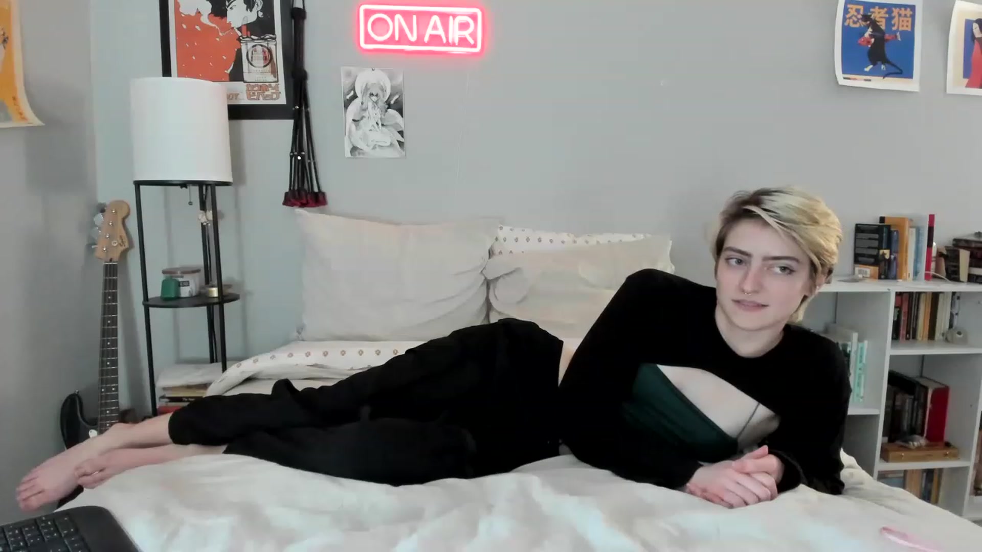 Gallery image thumbnail from BennieJett's myfreecams stream on, 03/16/2023, 23:28 image 9 of 20