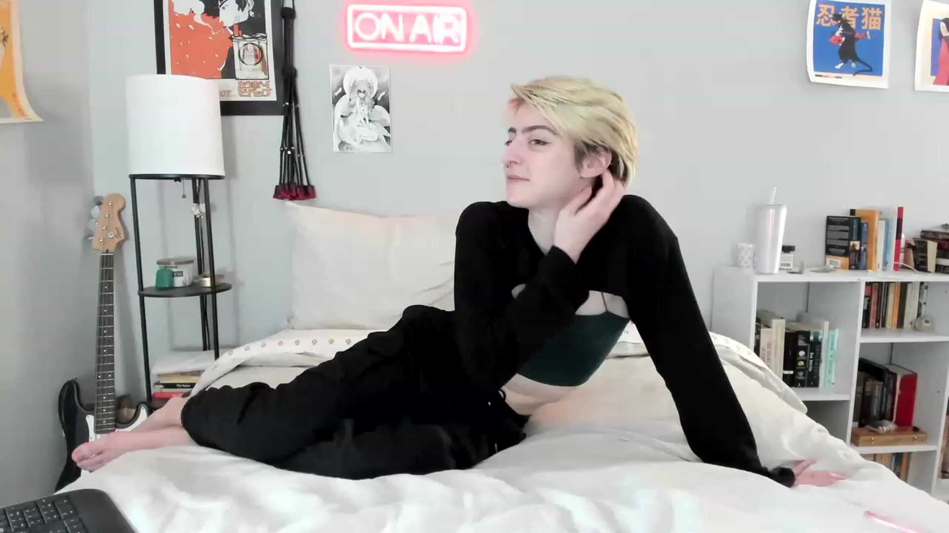 Gallery image thumbnail from BennieJett's myfreecams stream on, 03/16/2023, 23:28 image 10 of 20