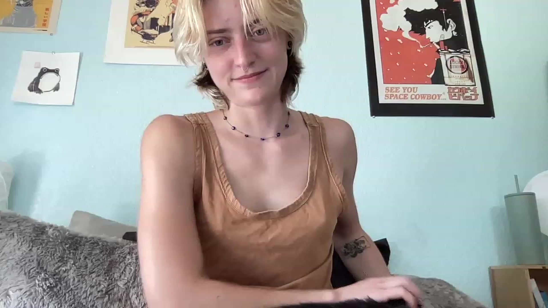 Gallery image thumbnail from BennieJett's myfreecams stream on, 08/29/2023, 20:04 image 13 of 20