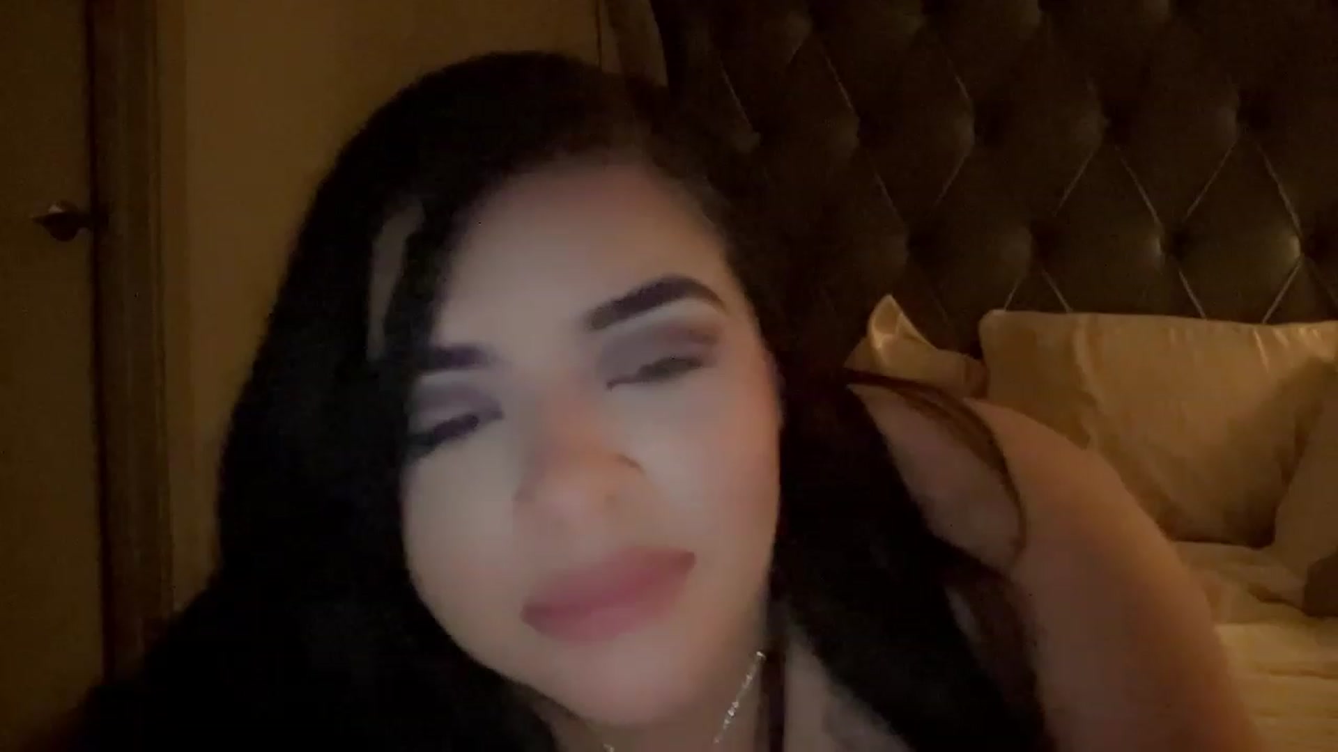 Gallery image thumbnail from Bentleybella's myfreecams stream on, 01/07/2023, 11:22 image 16 of 20
