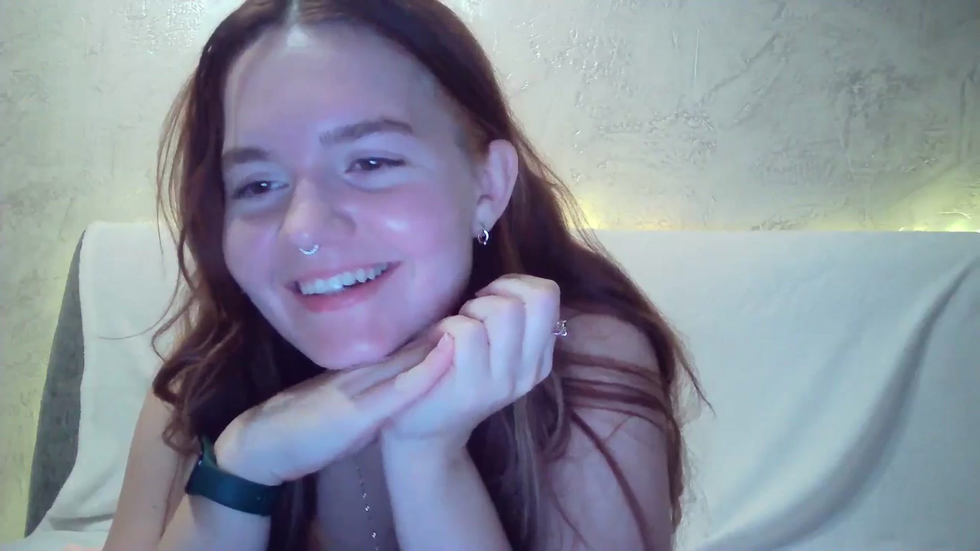 Gallery image thumbnail from BerryGoddess's myfreecams stream on, 12/05/2024, 16:00 image 15 of 20