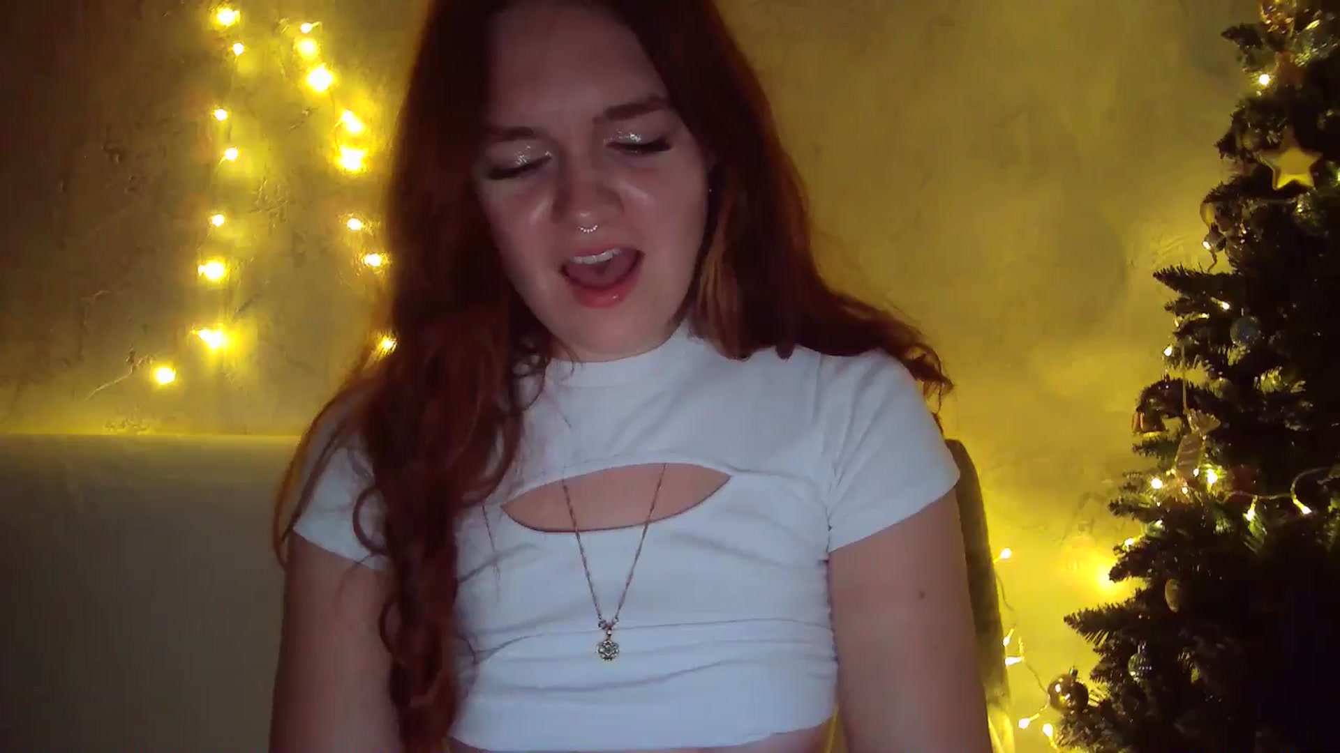 Gallery image thumbnail from BerryGoddess's myfreecams stream on, 12/28/2024, 12:38 image 10 of 20
