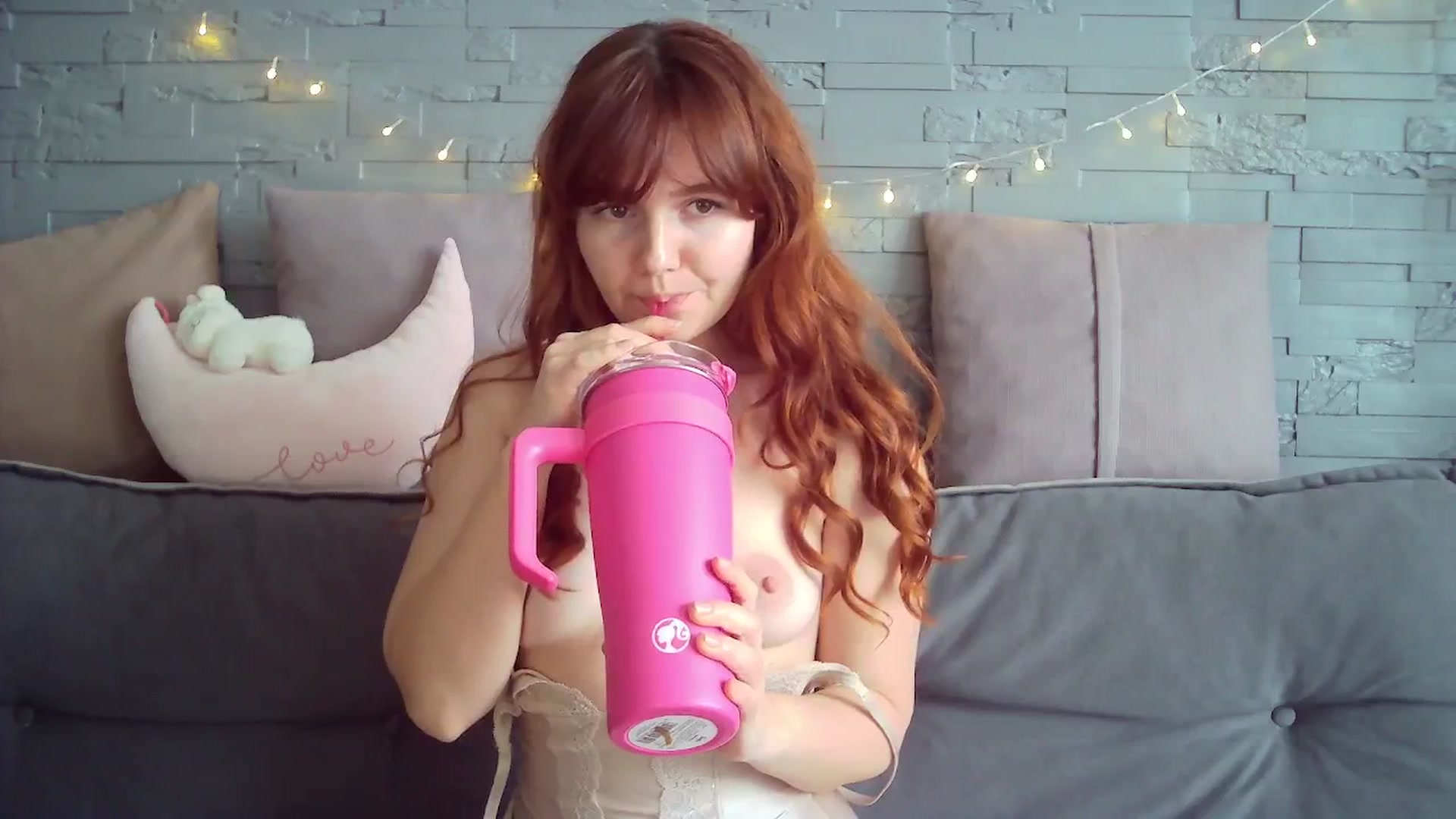 Gallery image thumbnail from BerryGoddess's myfreecams stream on, 03/27/2025, 10:46 image 13 of 20