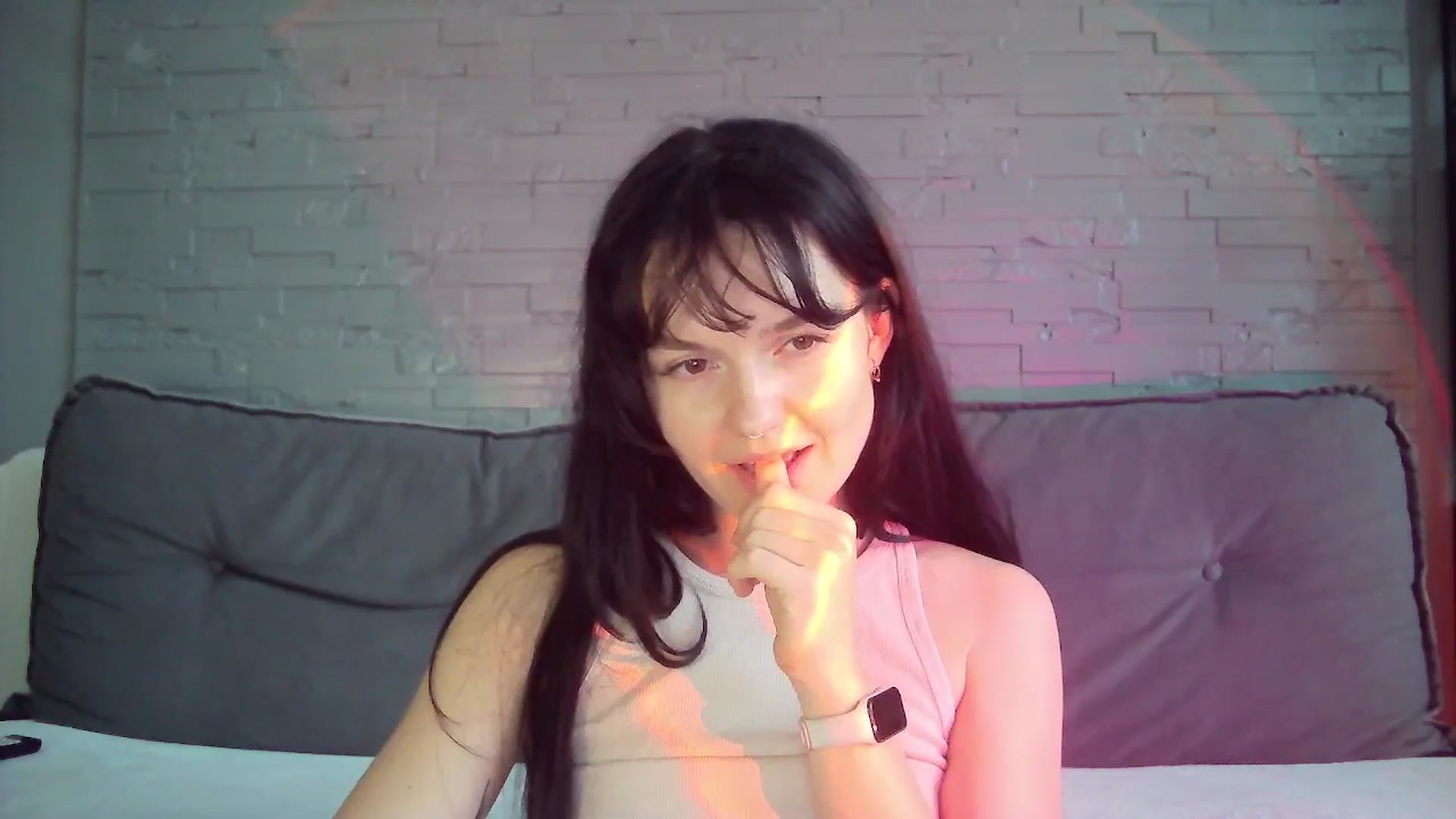 Gallery image thumbnail from BerryGoddess's myfreecams stream on, 06/01/2025, 15:33 image 8 of 20