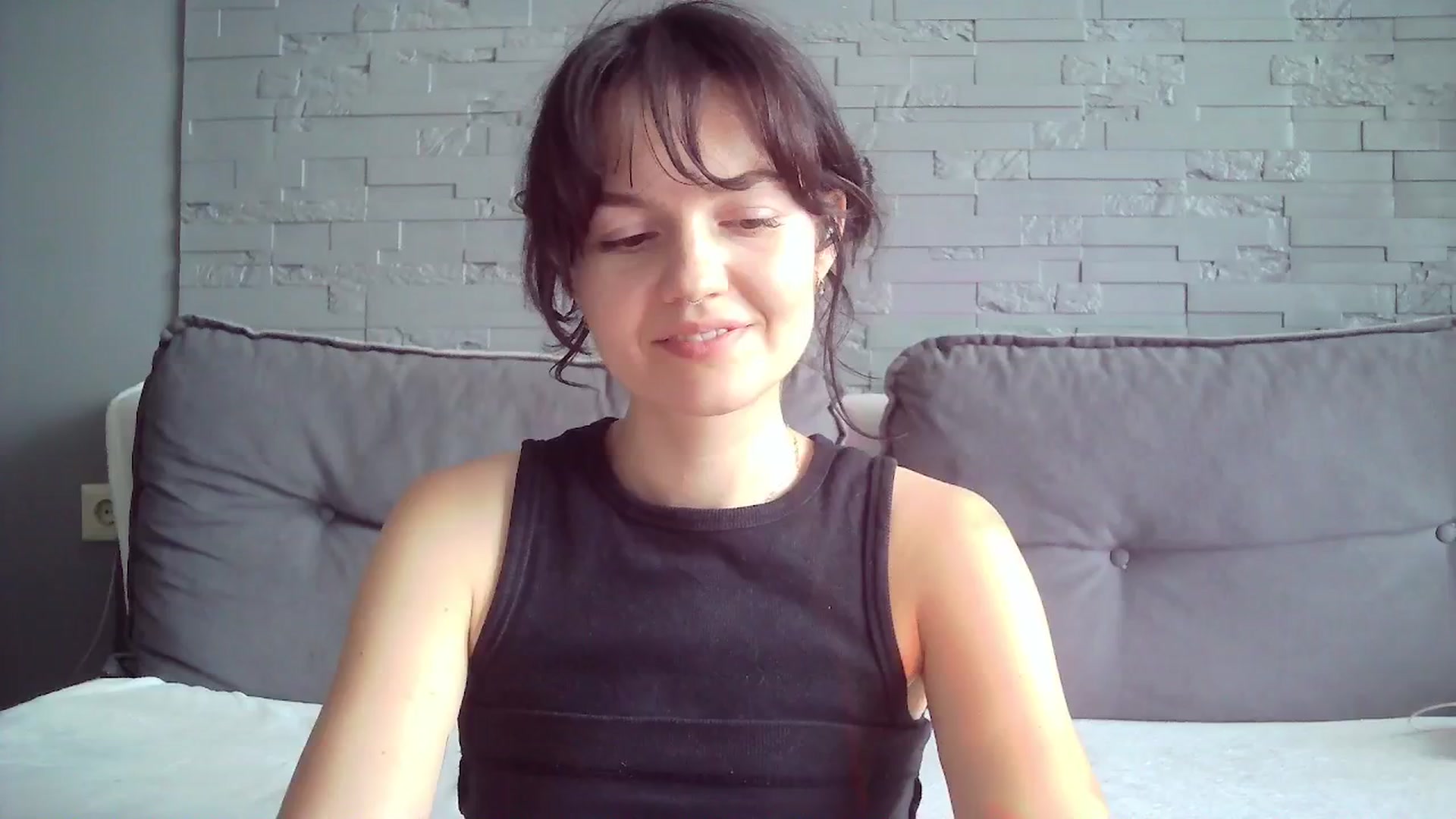 Gallery image thumbnail from BerryGoddess's myfreecams stream on, 06/11/2025, 12:32 image 1 of 20