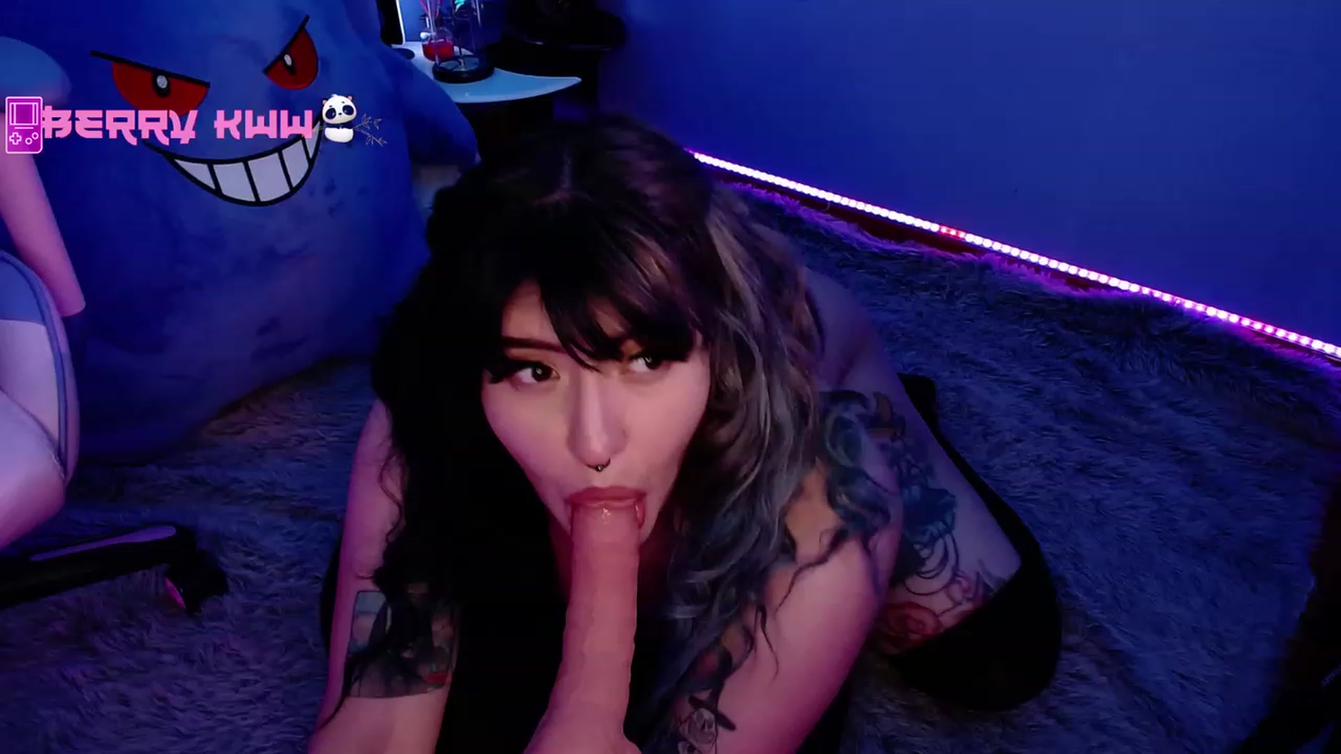 Gallery image thumbnail from Berry_wild's myfreecams stream on, 11/16/2022, 18:59 image 5 of 20