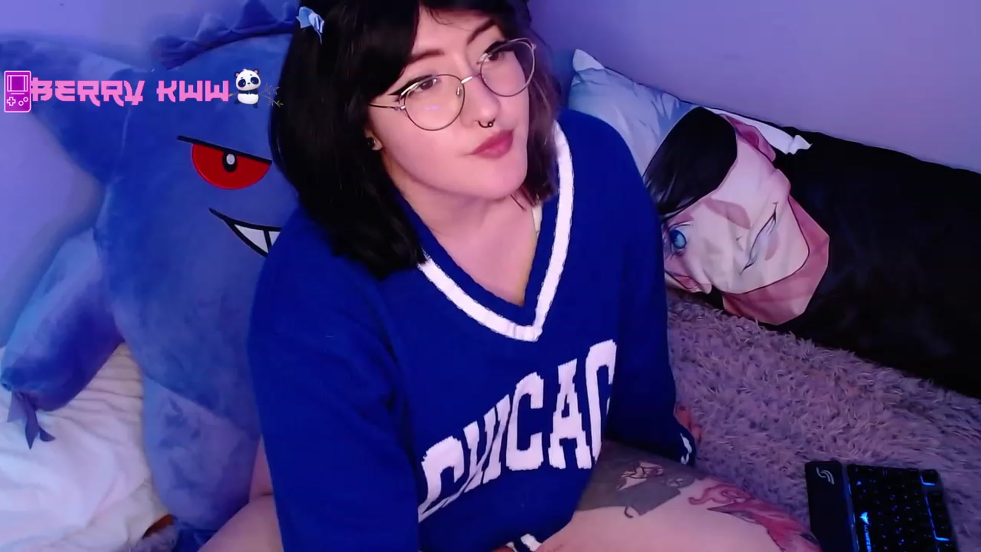 Gallery image thumbnail from Berry_wild's myfreecams stream on, 11/19/2022, 24:17 image 3 of 20