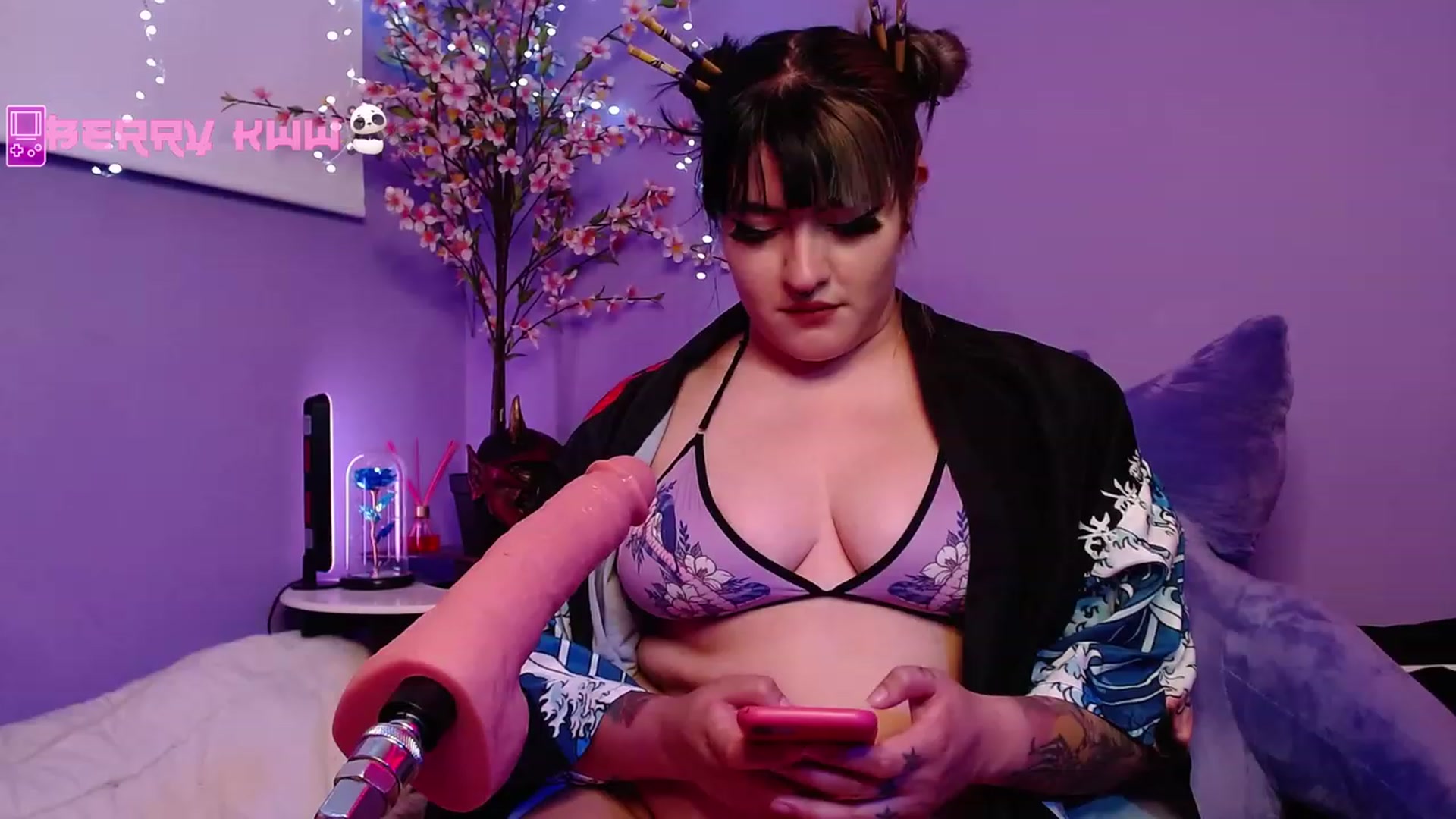 Gallery image thumbnail from Berry_wild's myfreecams stream on, 11/24/2022, 23:46 image 19 of 20
