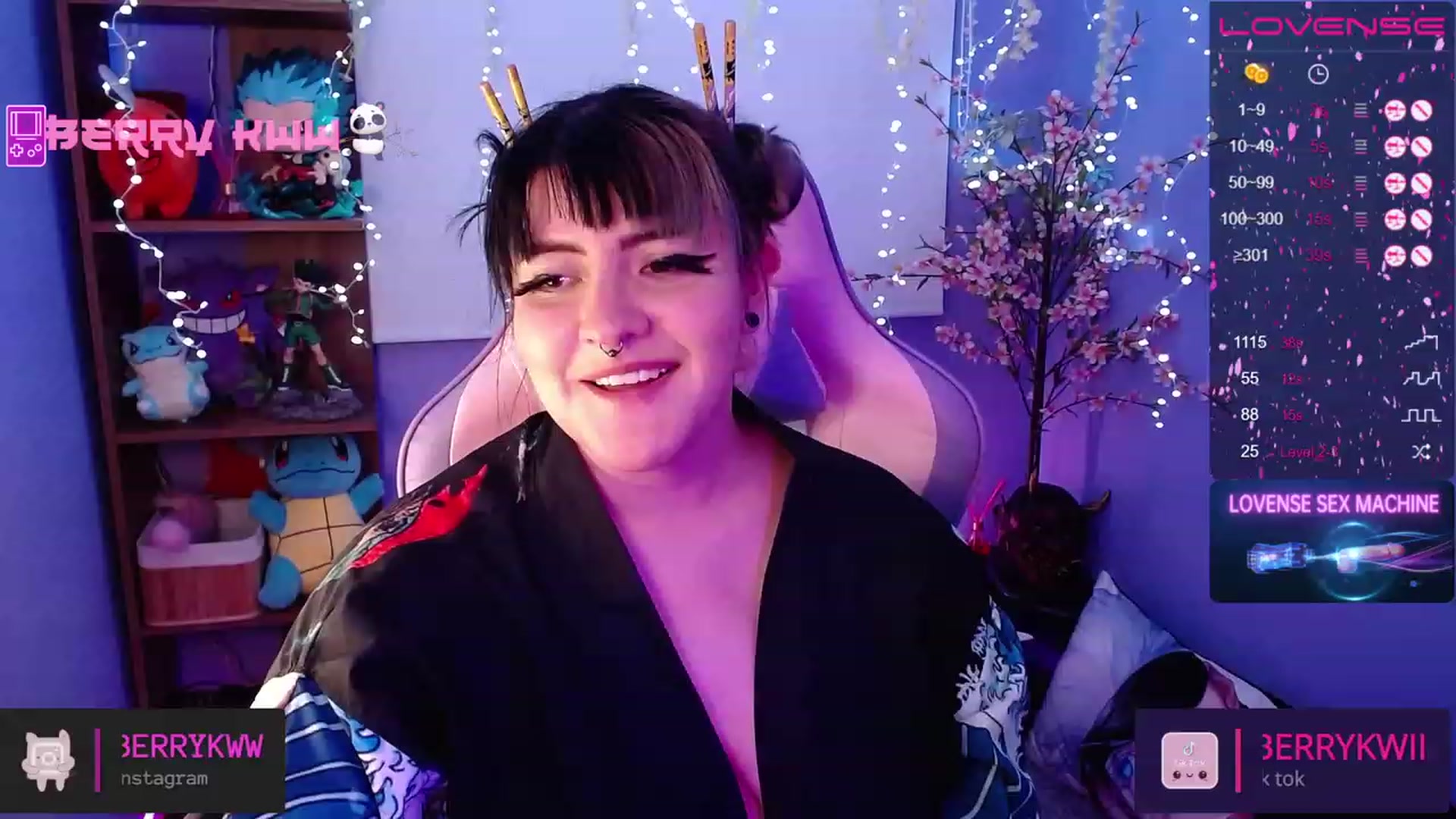 Gallery image thumbnail from Berry_wild's myfreecams stream on, 11/25/2022, 02:47 image 16 of 20