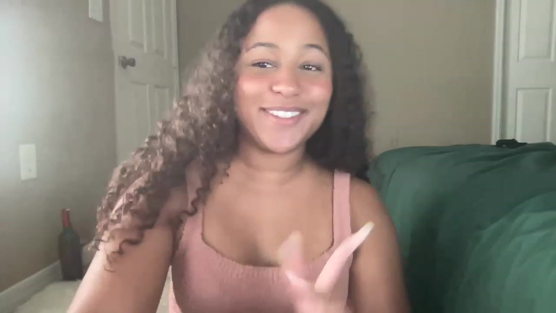Gallery image thumbnail from BestAssonMFC's myfreecams stream on, 04/16/2023, 13:04 image 19 of 20
