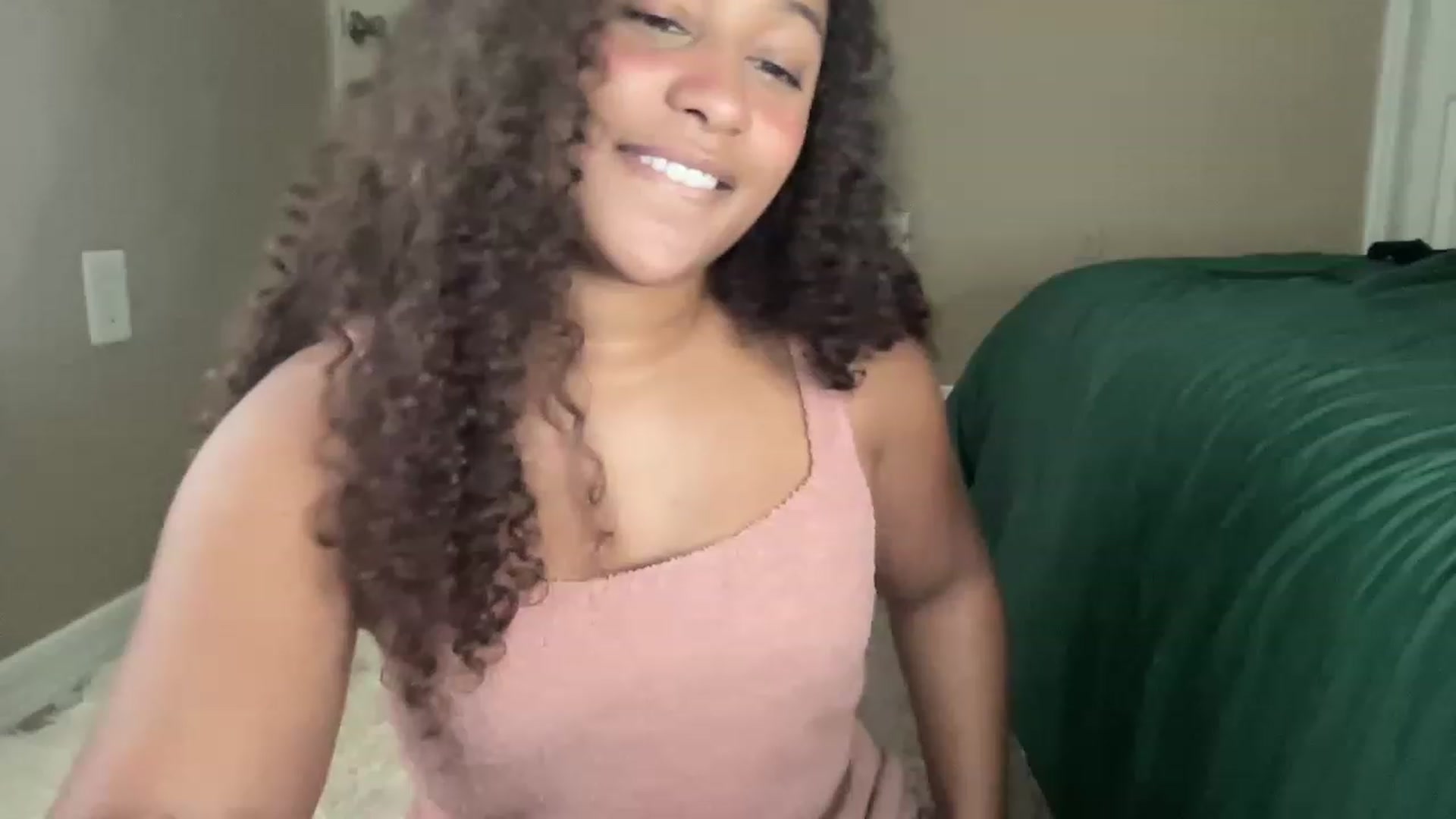 Gallery image thumbnail from BestAssonMFC's myfreecams stream on, 04/16/2023, 14:33 image 10 of 20