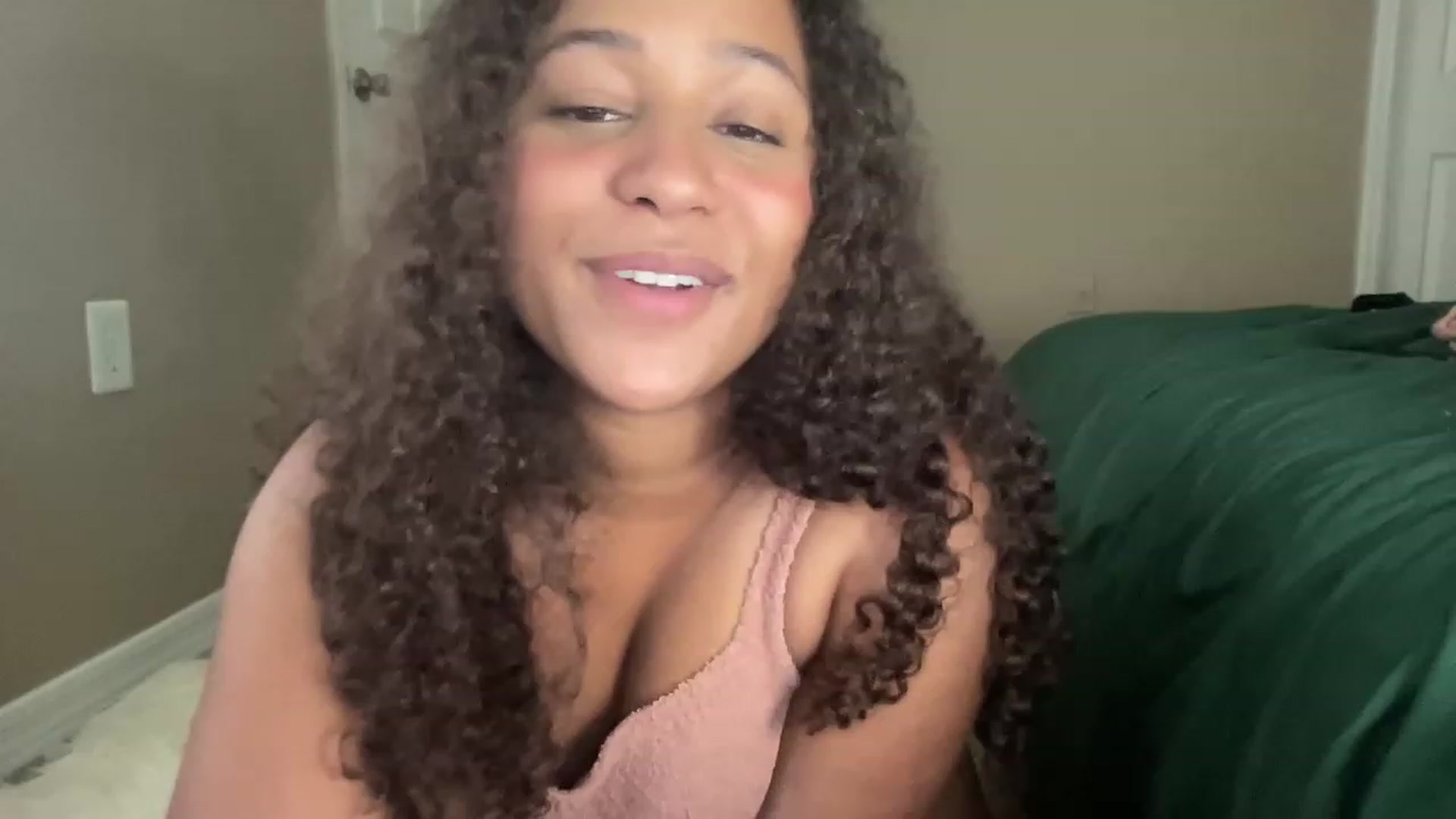 Gallery image thumbnail from BestAssonMFC's myfreecams stream on, 04/16/2023, 14:33 image 18 of 20