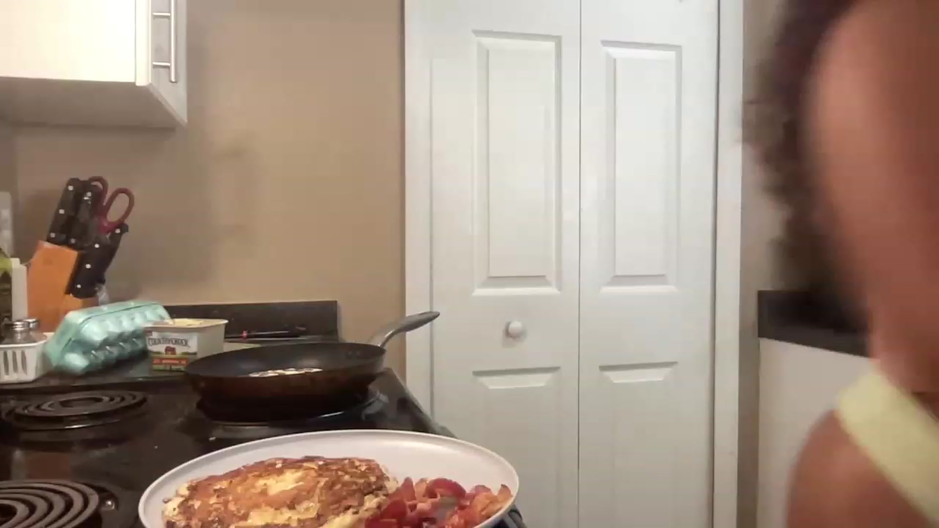 Gallery image thumbnail from BestAssonMFC's myfreecams stream on, 04/16/2023, 15:09 image 17 of 20