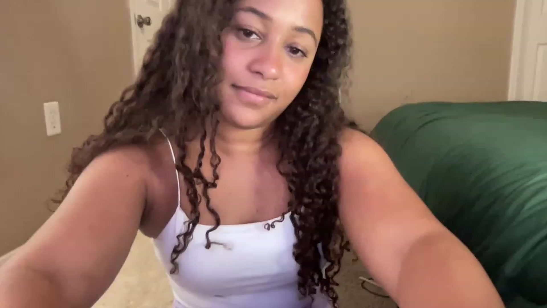 Gallery image thumbnail from BestAssonMFC's myfreecams stream on, 04/23/2023, 15:24 image 8 of 20