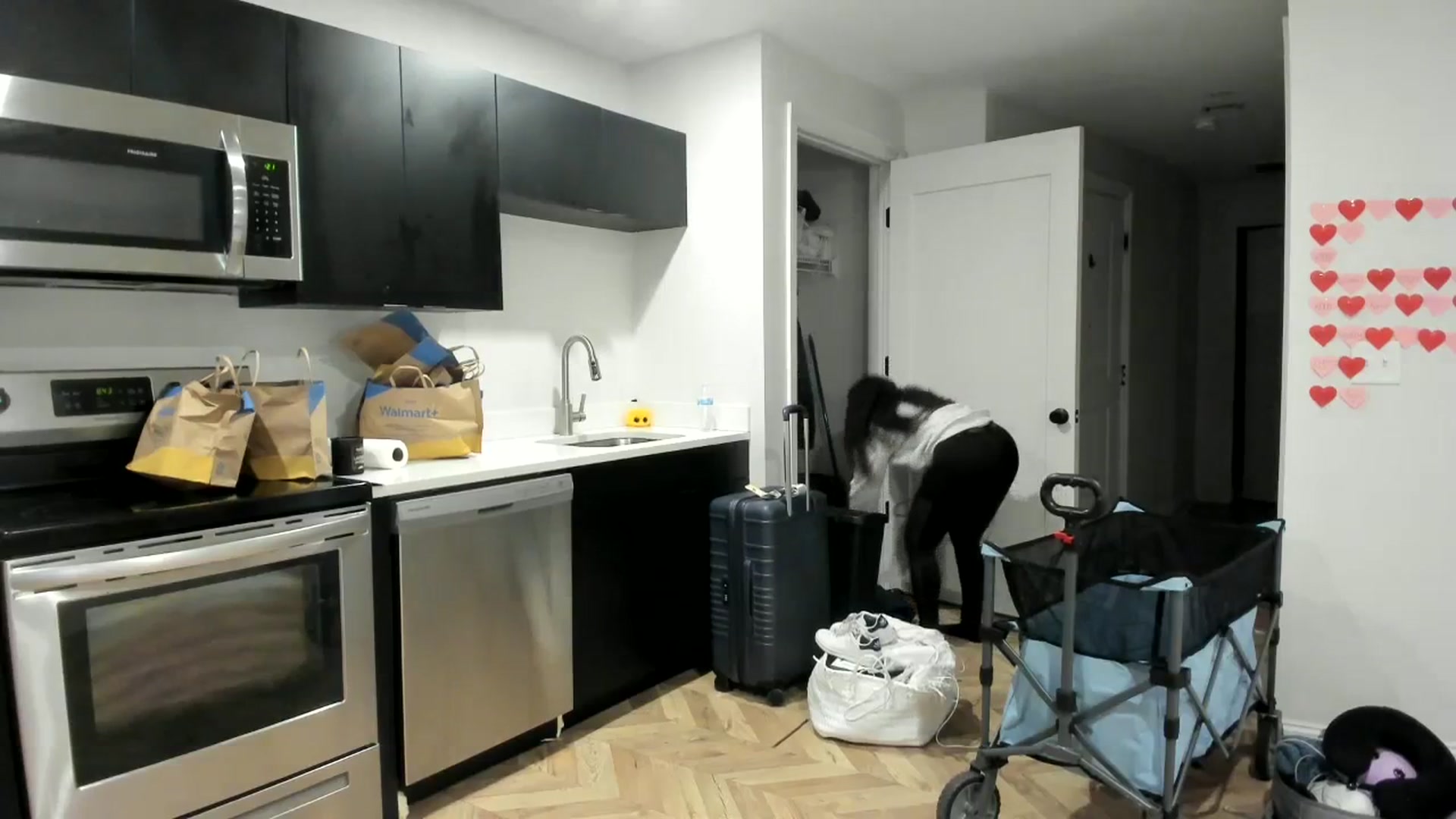 Gallery image thumbnail from BestAssonMFC's myfreecams stream on, 02/20/2024, 02:13 image 9 of 20