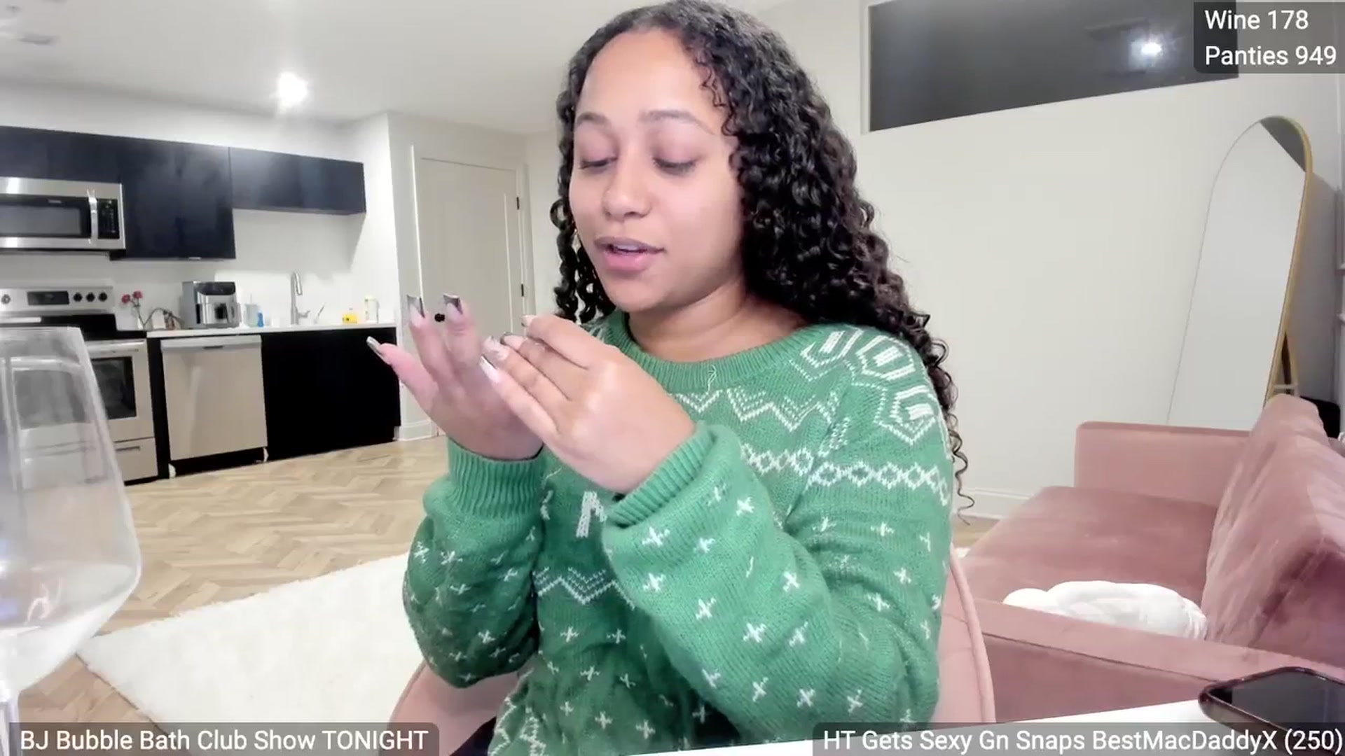 Gallery image thumbnail from BestAssonMFC's myfreecams stream on, 03/10/2024, 02:39 image 20 of 20