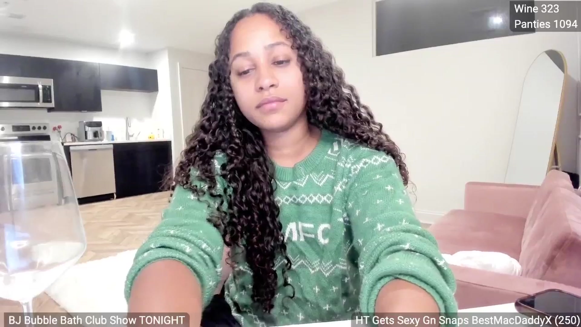 Gallery image thumbnail from BestAssonMFC's myfreecams stream on, 03/10/2024, 02:39 image 15 of 20