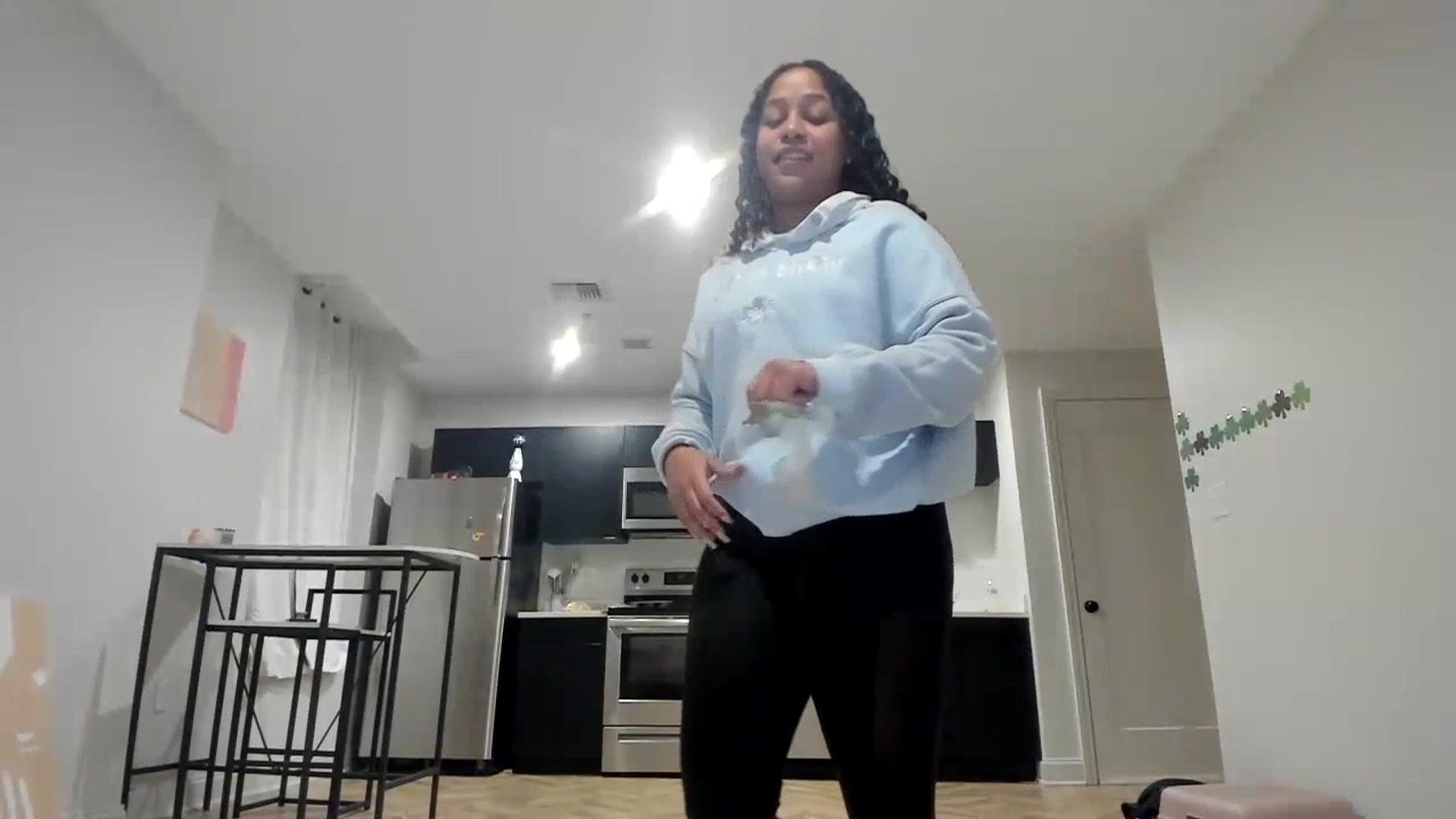 Gallery image thumbnail from BestAssonMFC's myfreecams stream on, 03/12/2024, 02:12 image 12 of 20