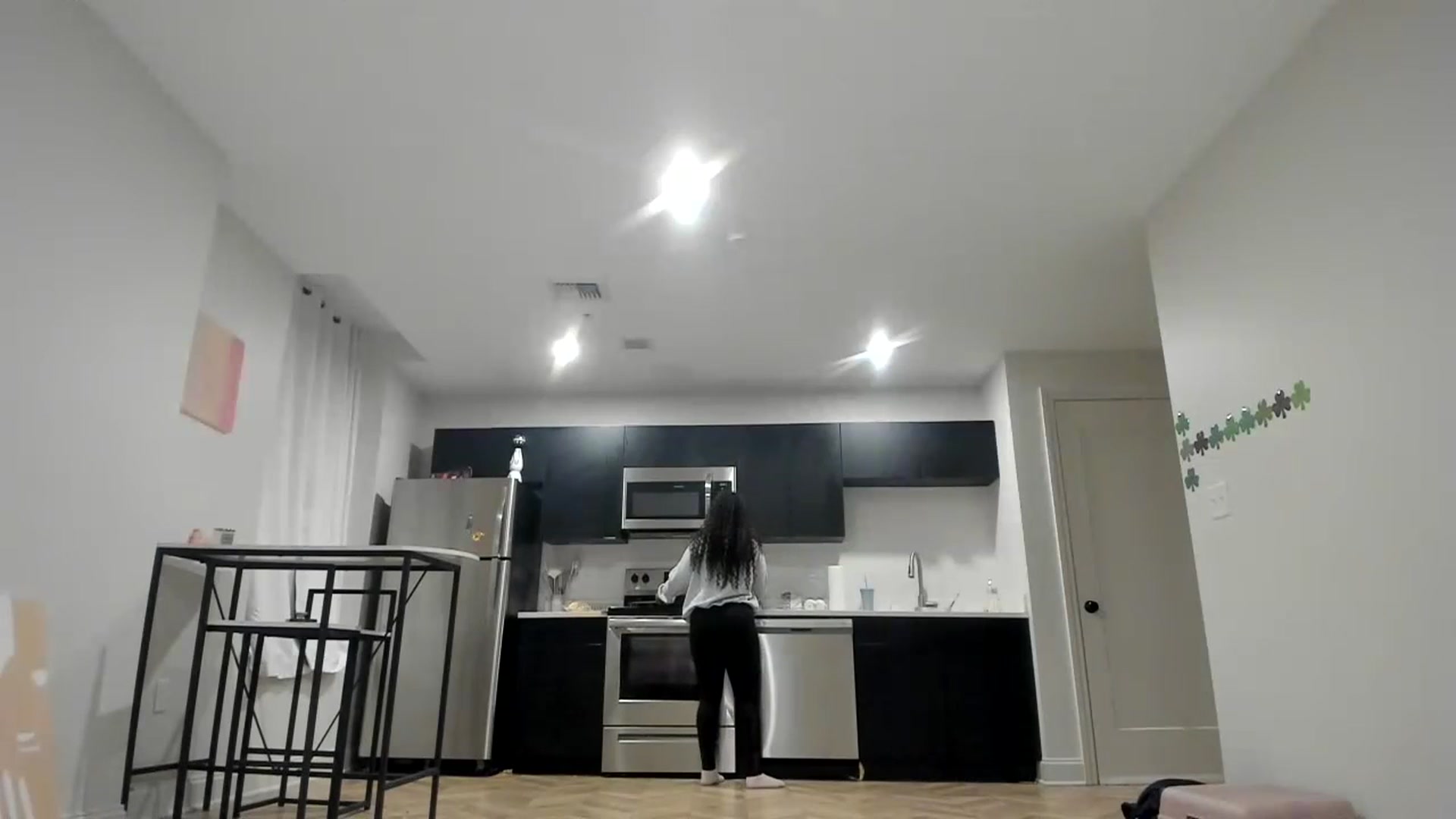 Gallery image thumbnail from BestAssonMFC's myfreecams stream on, 03/12/2024, 02:12 image 15 of 20