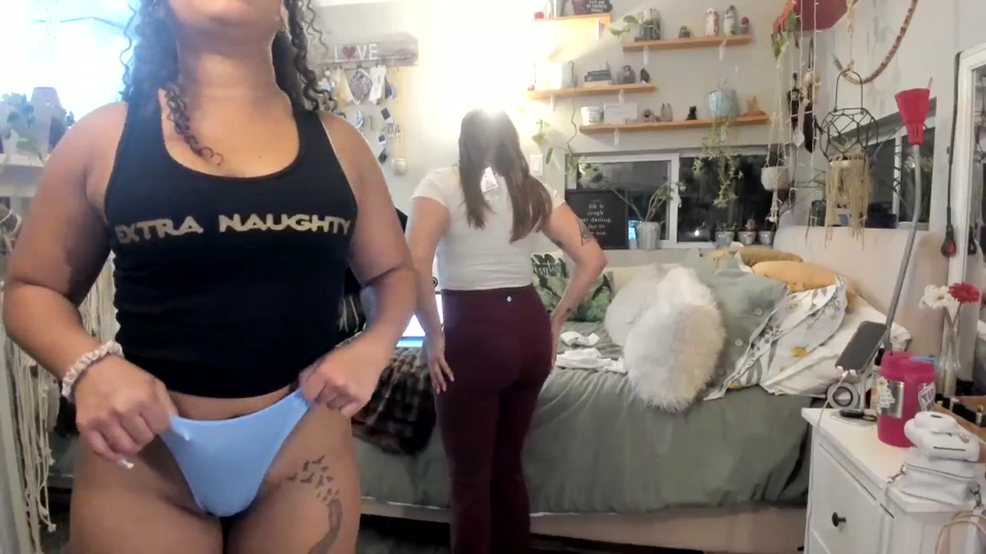 Gallery image thumbnail from BestAssonMFC's myfreecams stream on, 03/25/2024, 03:08 image 10 of 20