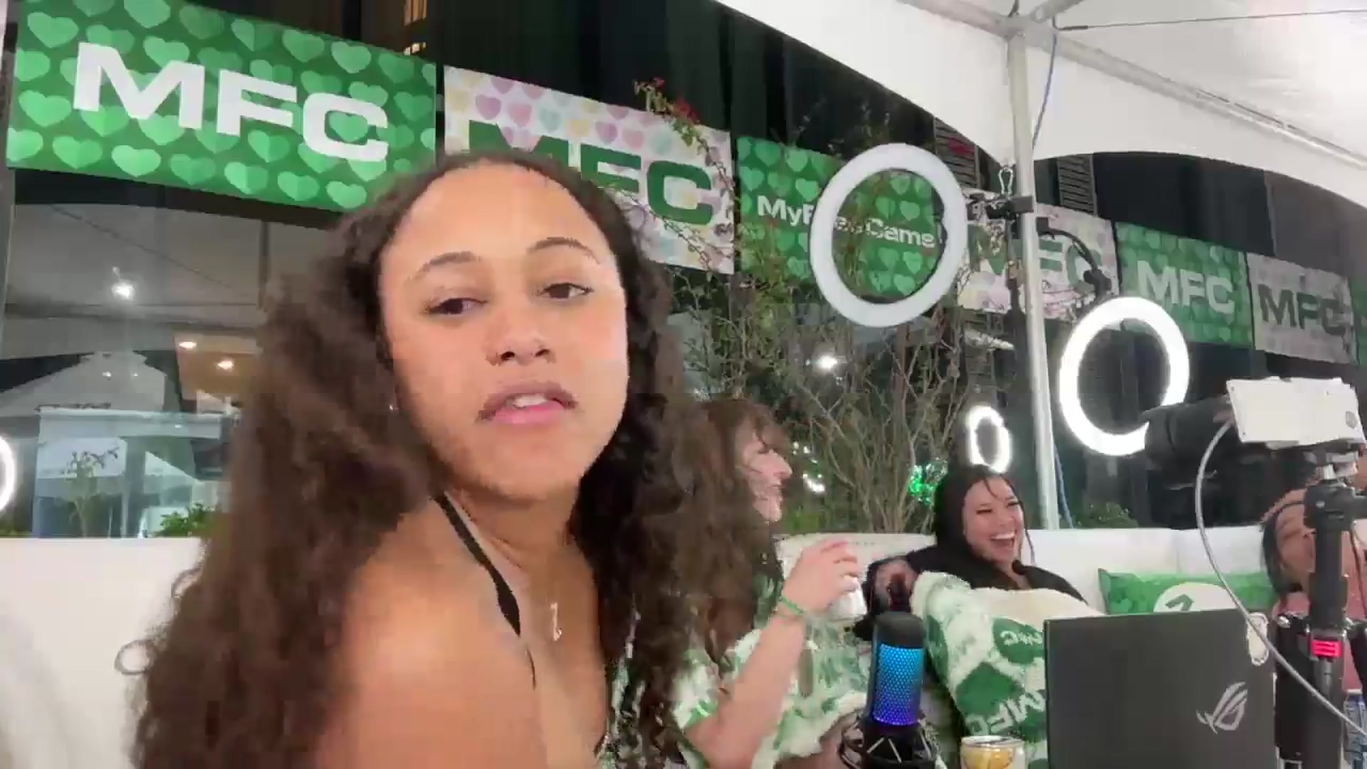Gallery image thumbnail from BestAssonMFC's myfreecams stream on, 05/23/2024, 09:41 image 20 of 20