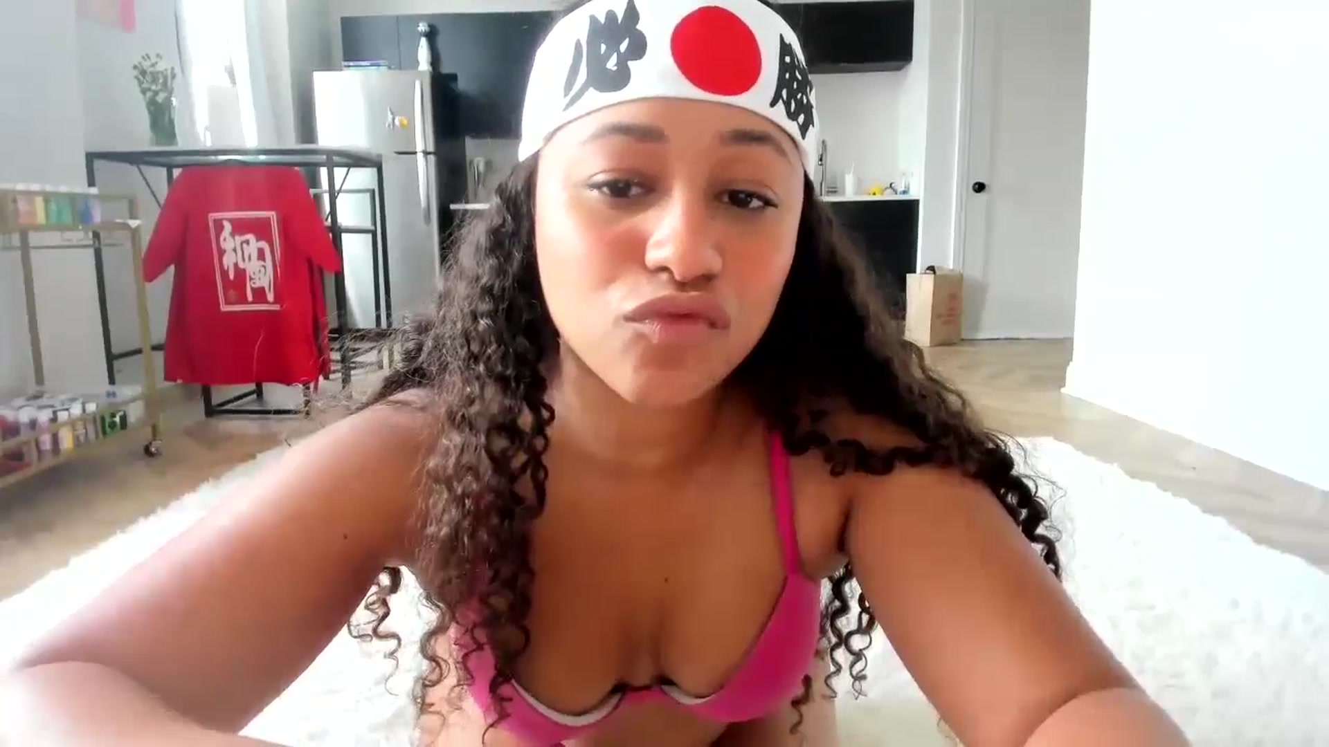 Gallery image thumbnail from BestAssonMFC's myfreecams stream on, 06/16/2024, 21:56 image 19 of 20