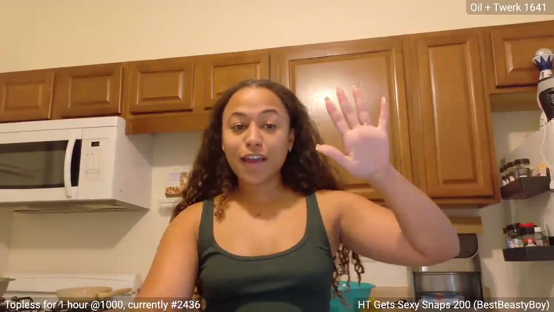 Gallery image thumbnail from BestAssonMFC's myfreecams stream on, 11/19/2024, 20:18 image 11 of 20