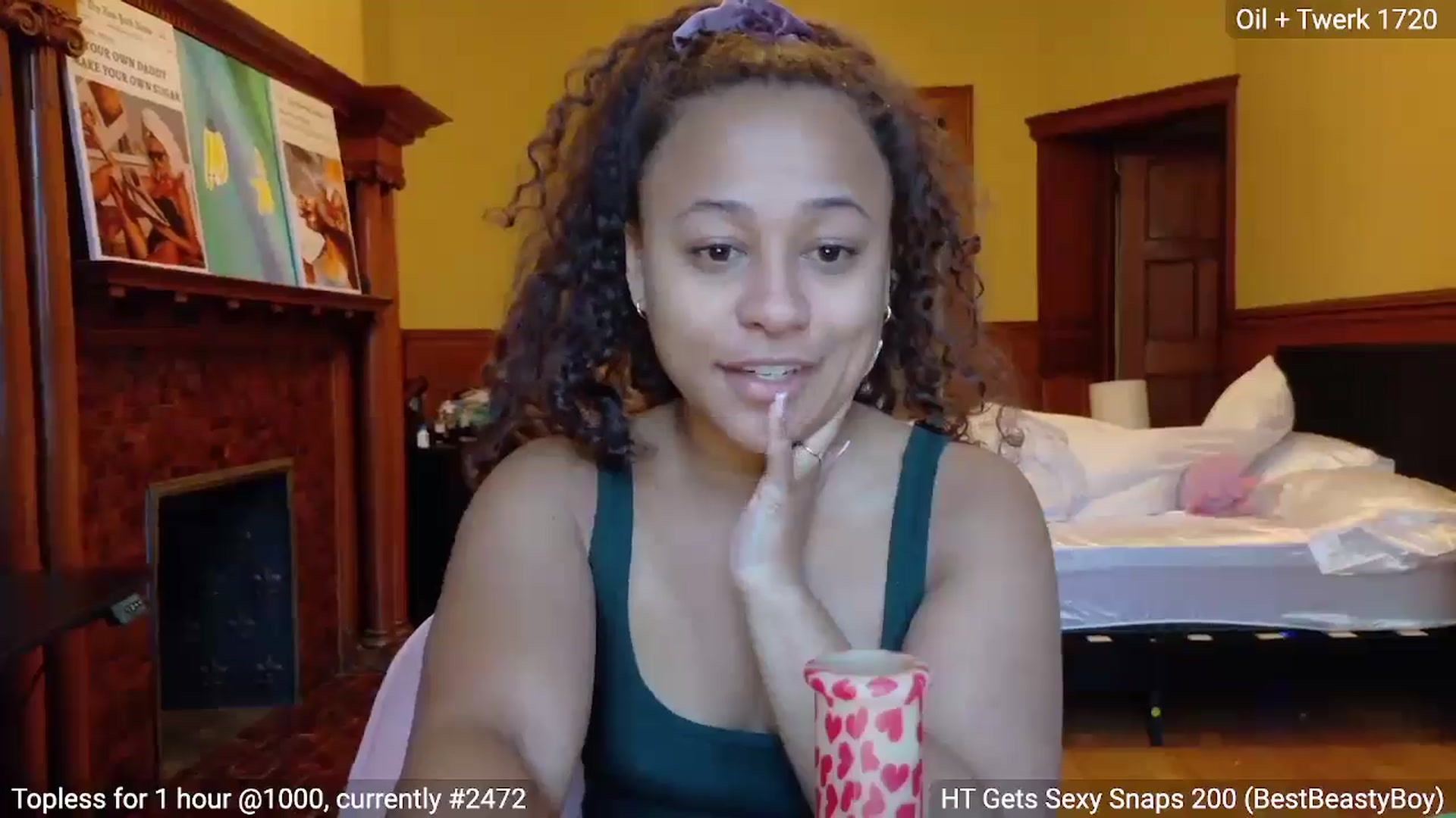 Gallery image thumbnail from BestAssonMFC's myfreecams stream on, 11/19/2024, 20:18 image 3 of 20
