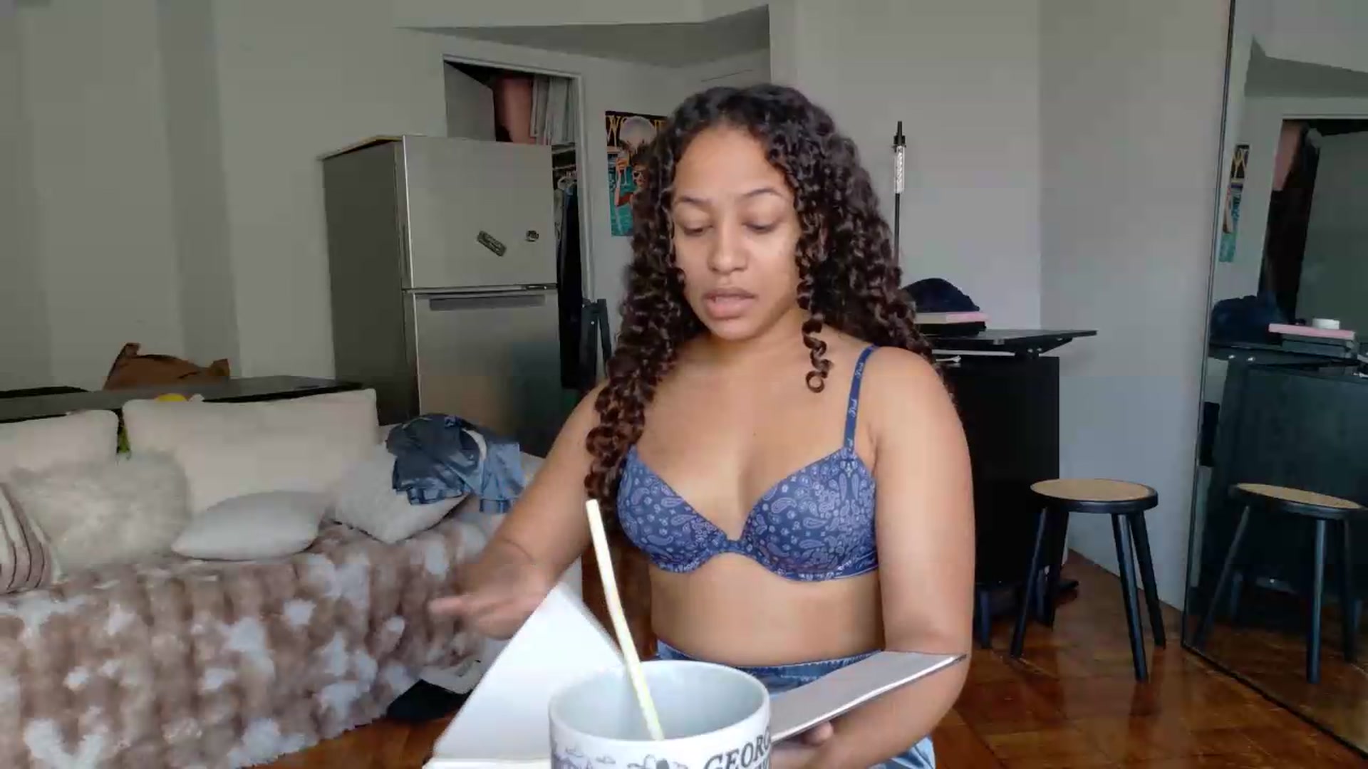 Gallery image thumbnail from BestAssonMFC's myfreecams stream on, 08/05/2026, 17:36 image 10 of 20