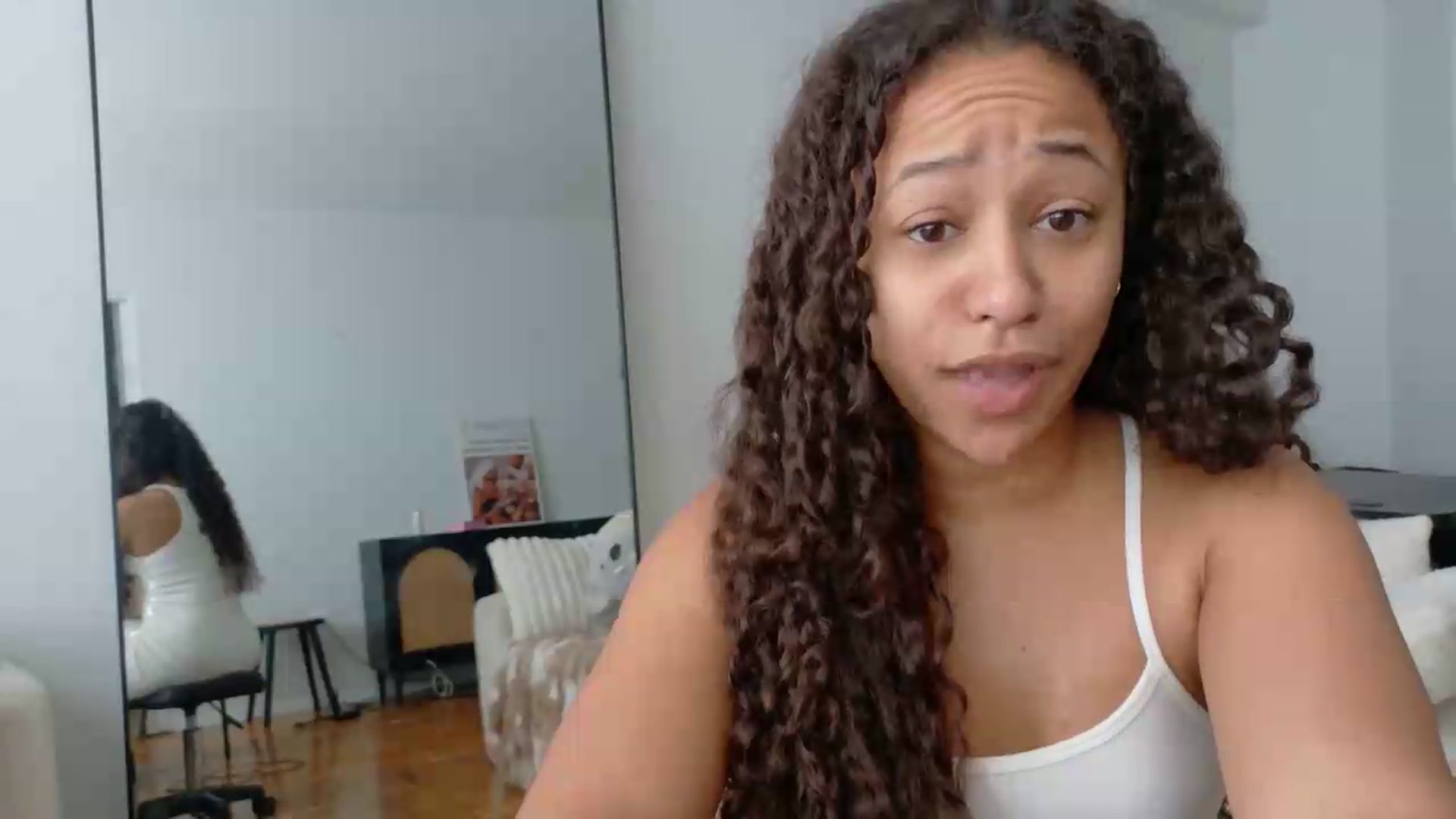 Gallery image thumbnail from BestAssonMFC's myfreecams stream on, 08/08/2026, 13:38 image 16 of 20