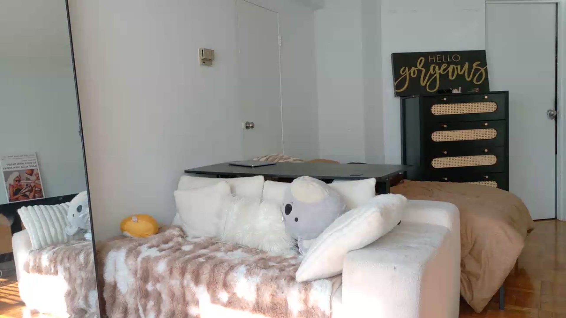 Gallery image thumbnail from BestAssonMFC's myfreecams stream on, 08/08/2026, 13:38 image 4 of 20