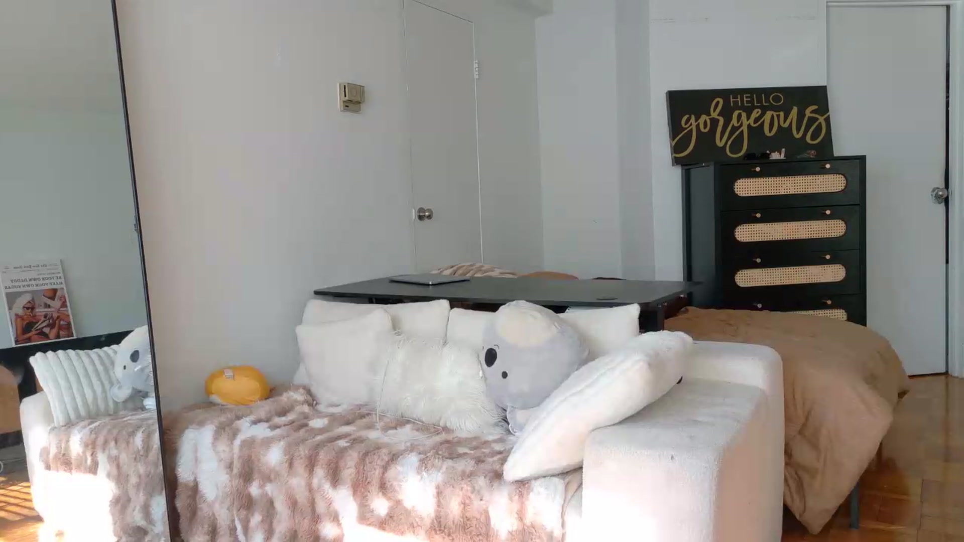 Gallery image thumbnail from BestAssonMFC's myfreecams stream on, 08/08/2026, 13:38 image 5 of 20