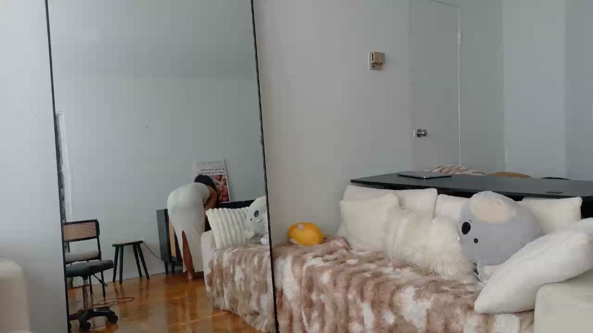 Gallery image thumbnail from BestAssonMFC's myfreecams stream on, 08/08/2026, 13:38 image 20 of 20