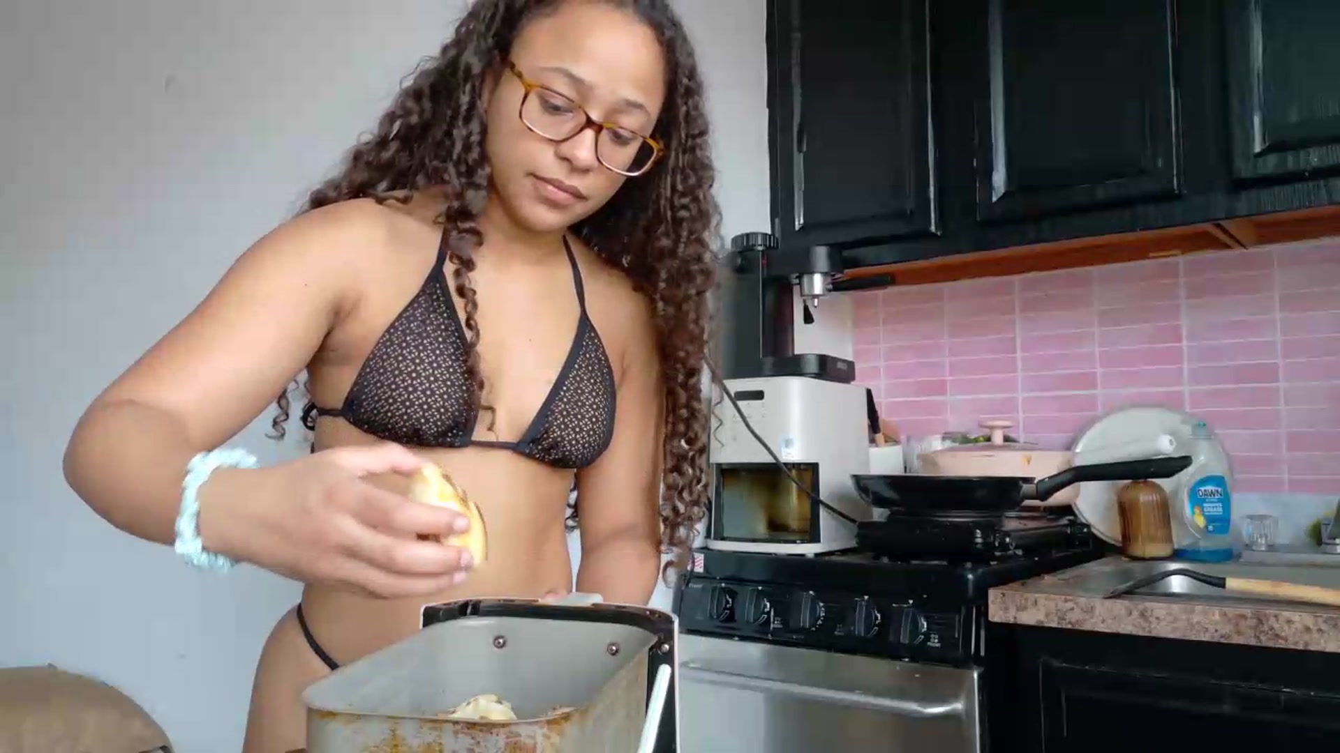 Gallery image thumbnail from BestAssonMFC's myfreecams stream on, 08/09/2026, 18:13 image 14 of 20