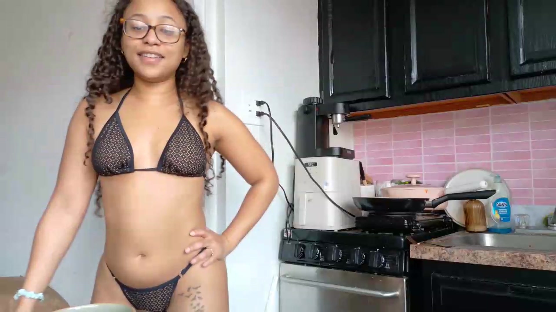 Gallery image thumbnail from BestAssonMFC's myfreecams stream on, 08/09/2026, 18:13 image 13 of 20