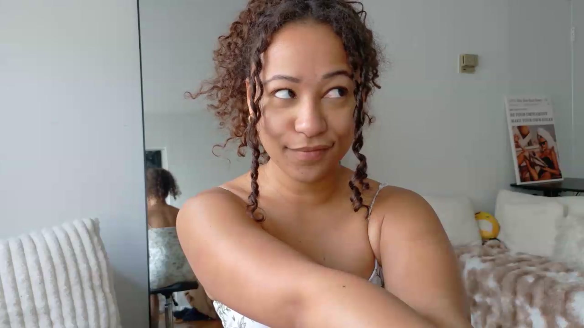 Gallery image thumbnail from BestAssonMFC's myfreecams stream on, 08/10/2026, 16:15 image 15 of 20